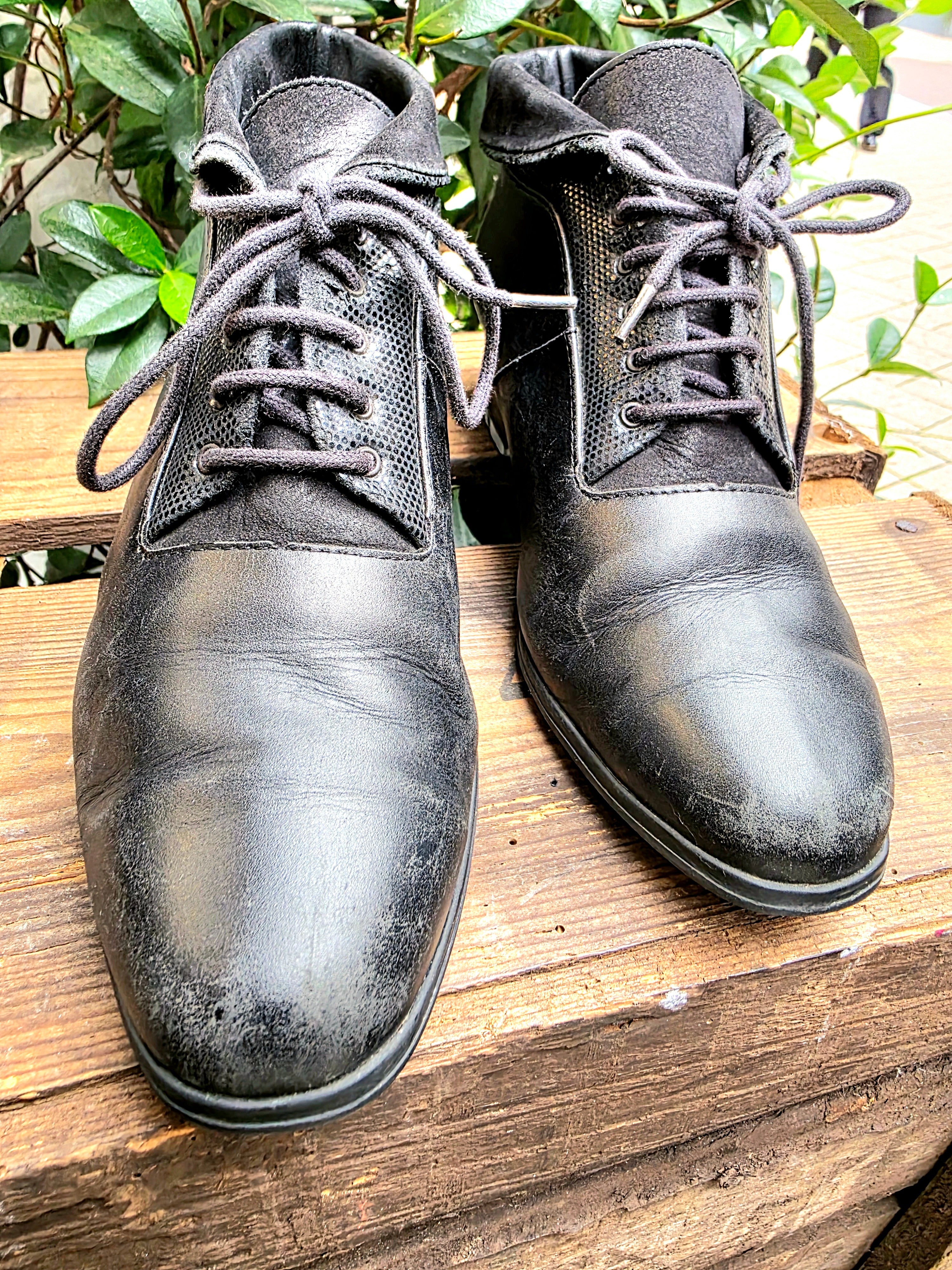 YV6950 : Vintage 80s / 90s Leather Ankle Boots