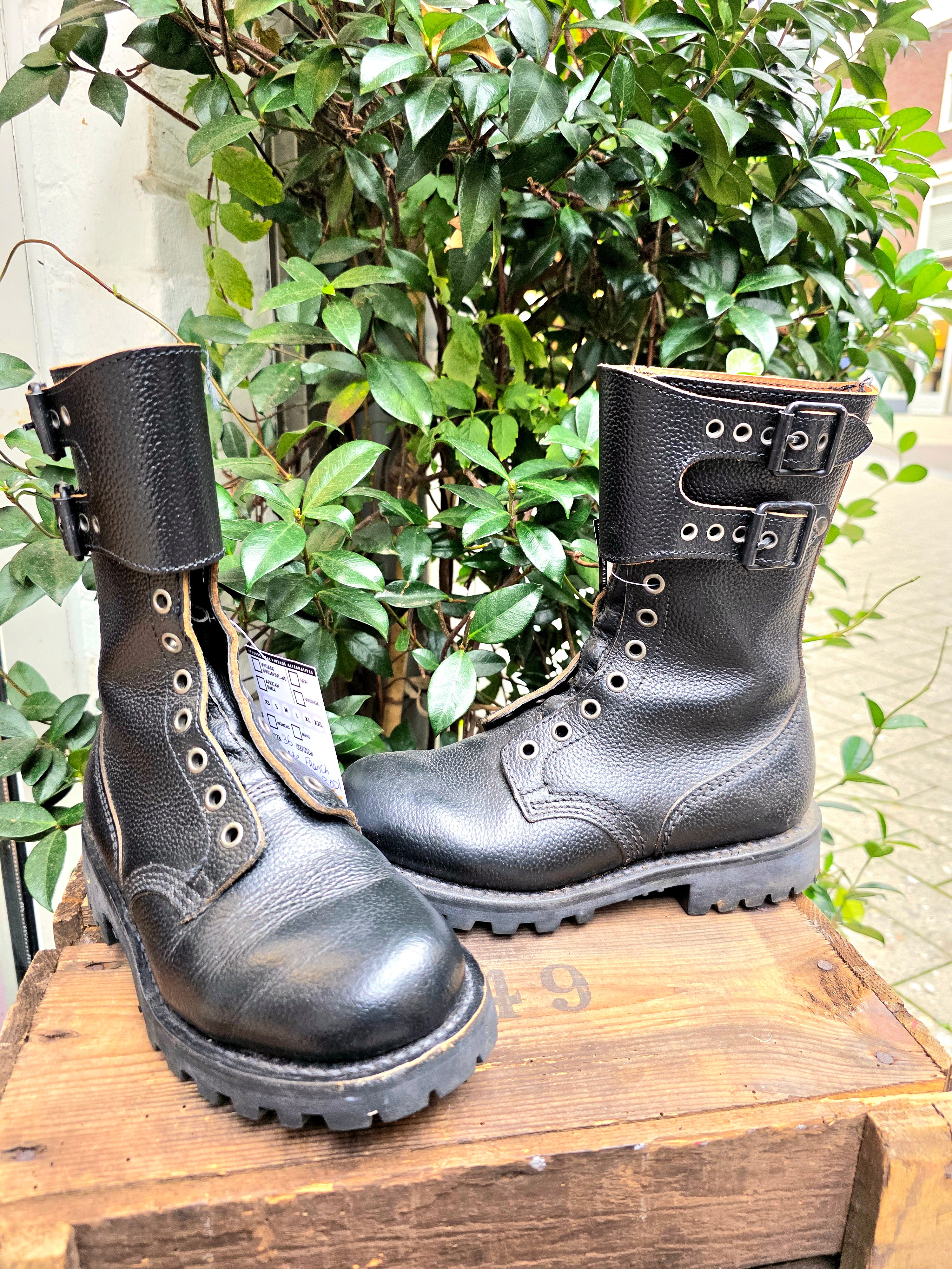 YV6943: Vintage 70s / 80s Rugak Military Rangers Marbot Neuvic Boots