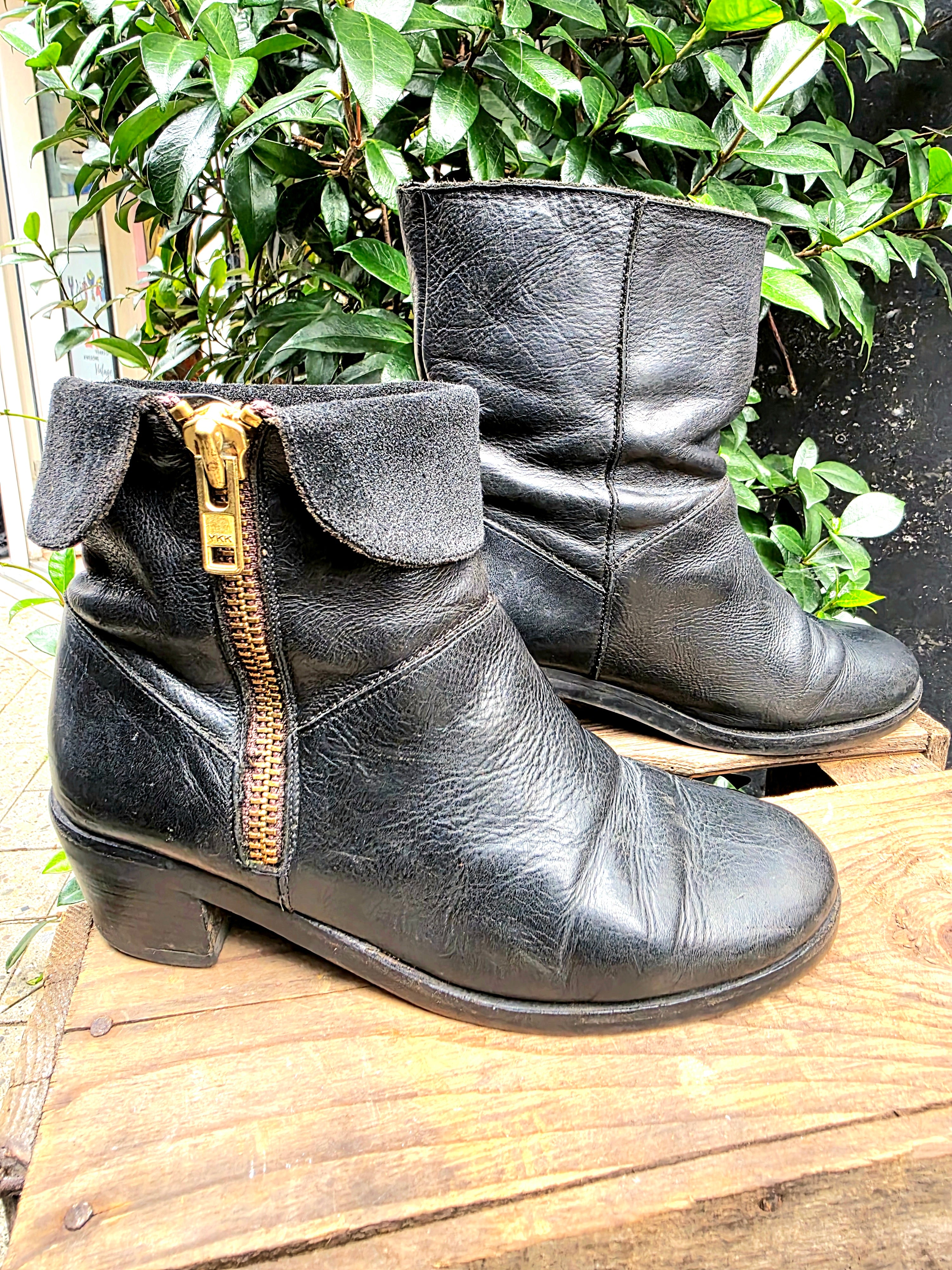 Vintage 80's / 90's Leather Ankle Boots