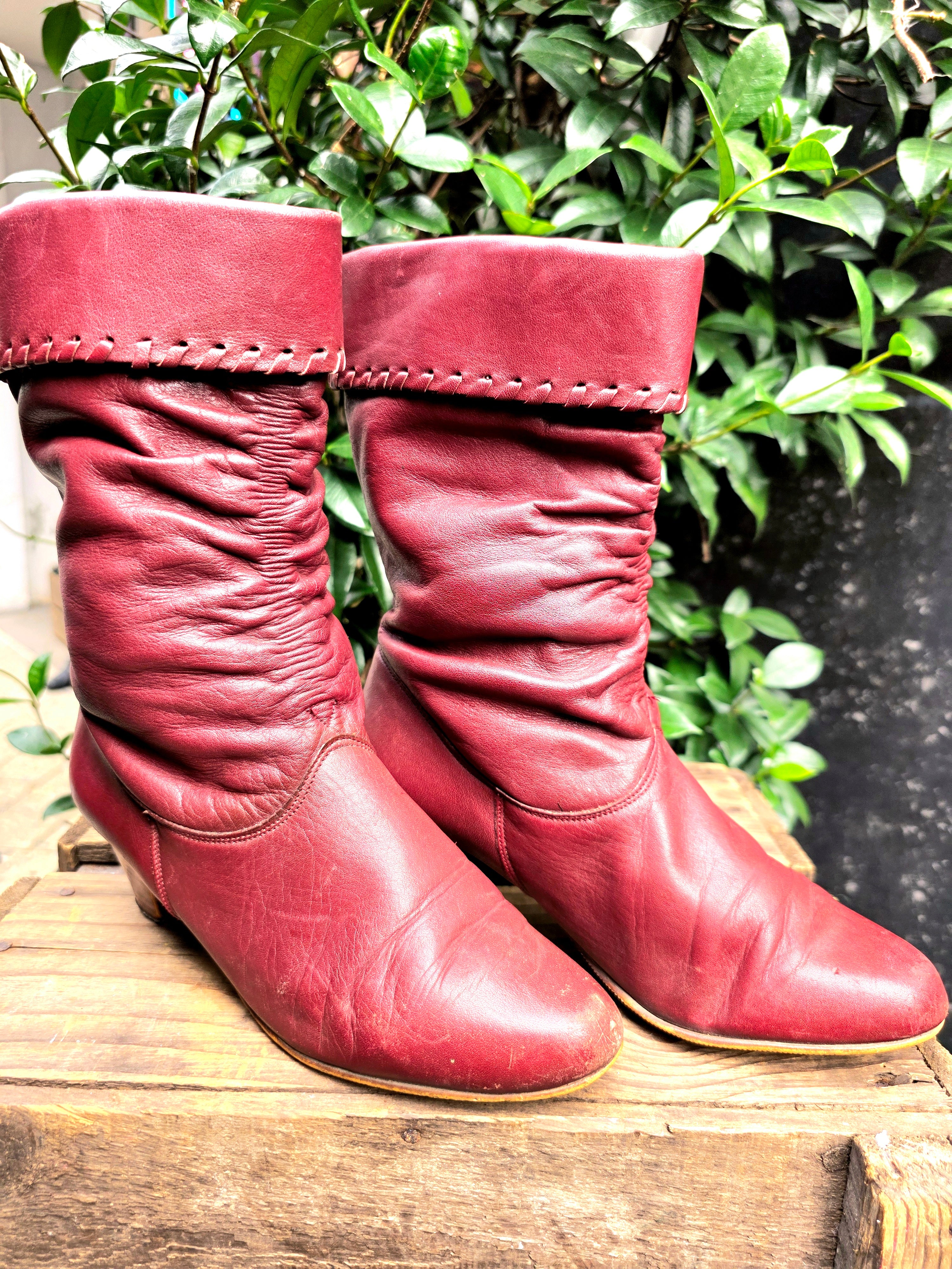 Vintage 80's Leather Pull Boots