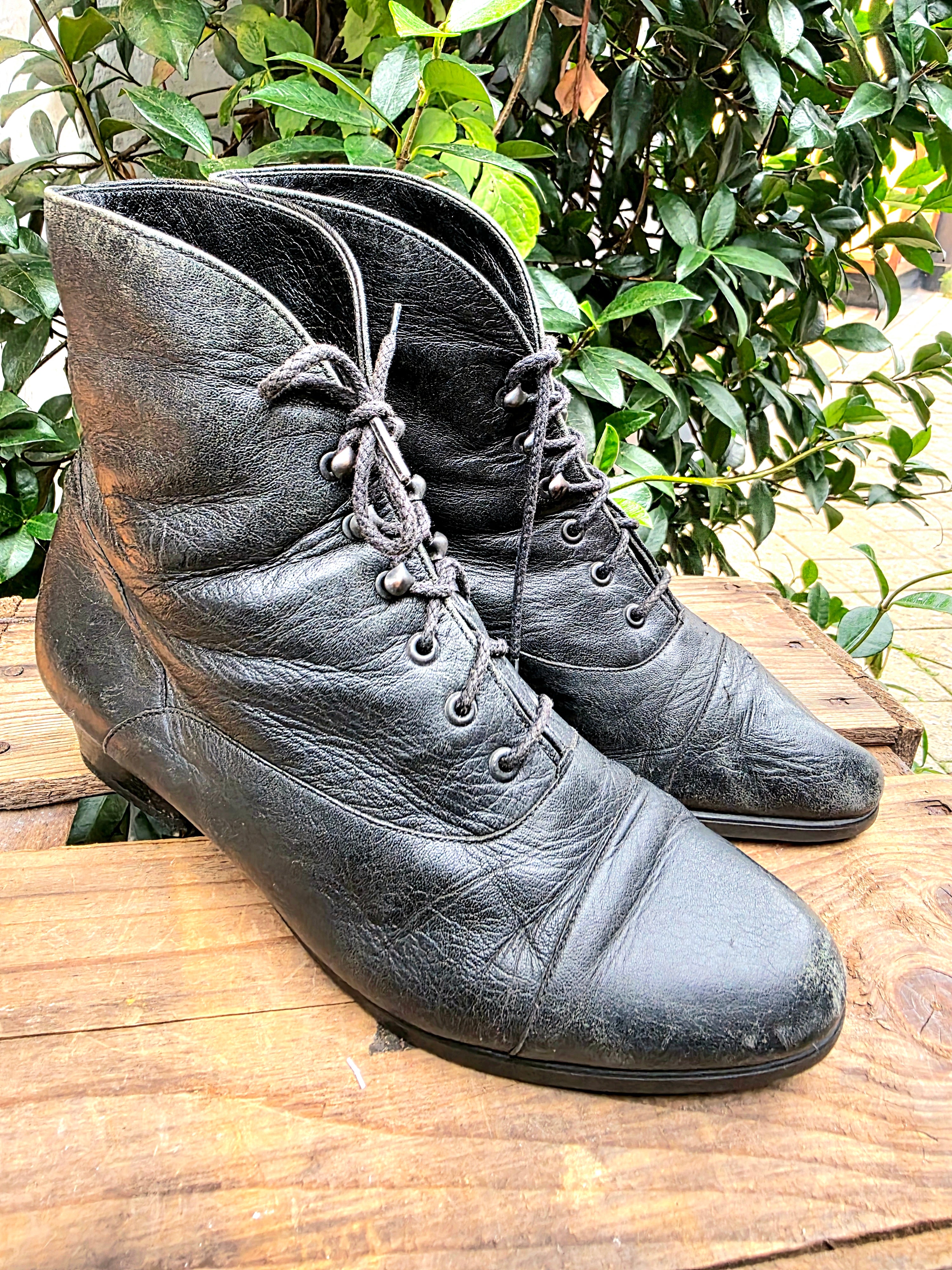 Vintage 80's Leather Ankle Boots