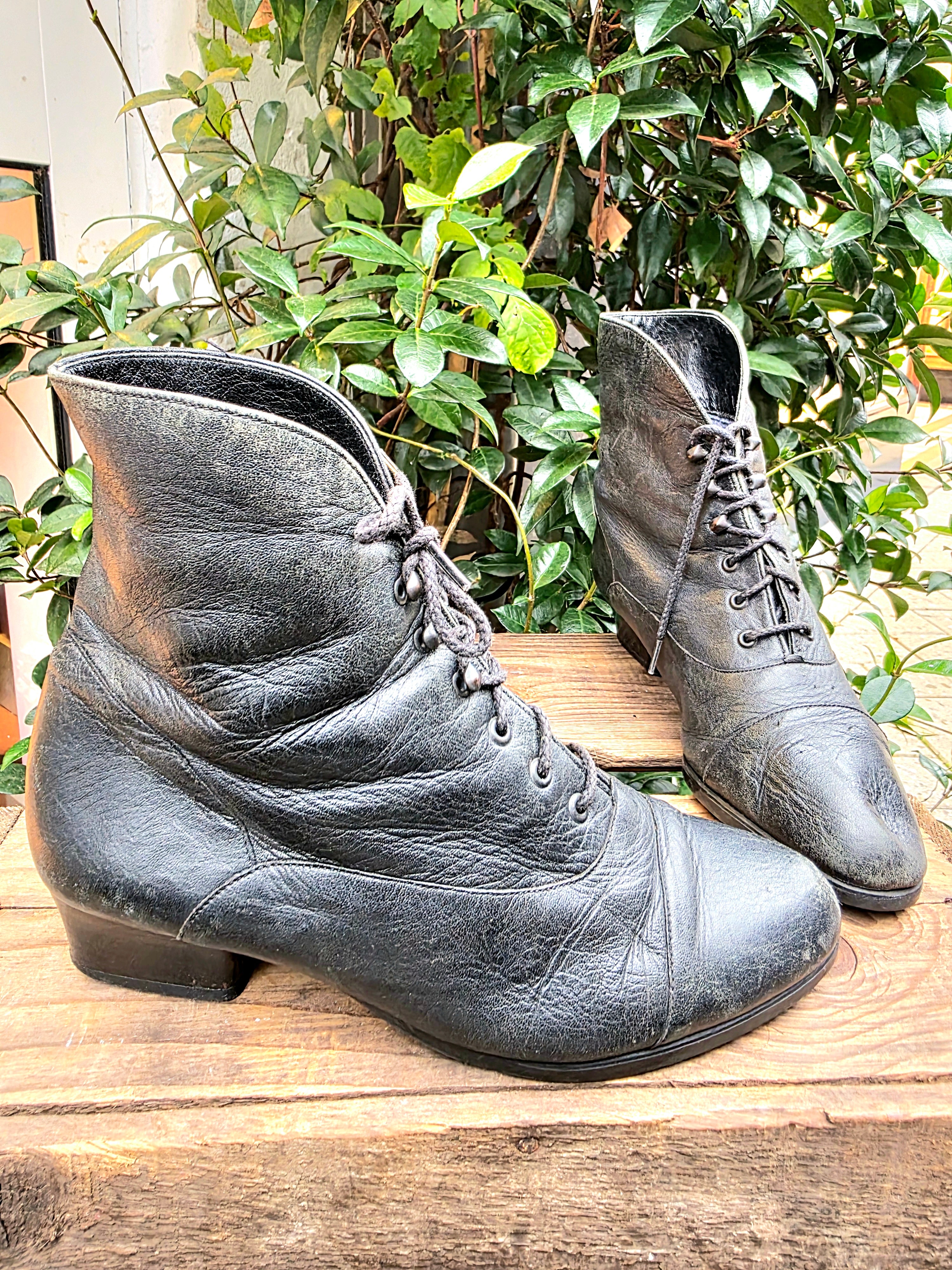 Vintage 80's Leather Ankle Boots