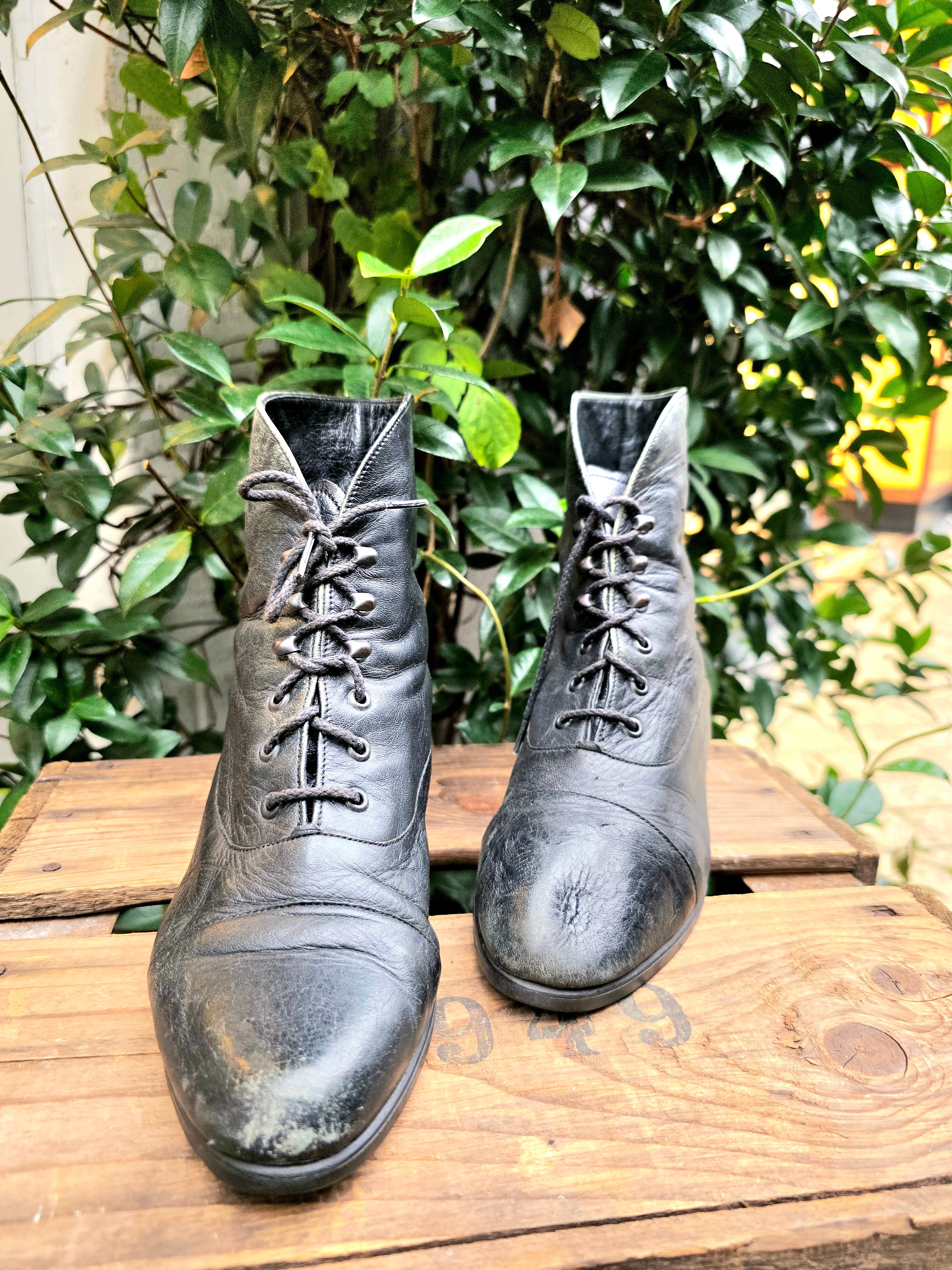 Vintage 80's Leather Ankle Boots