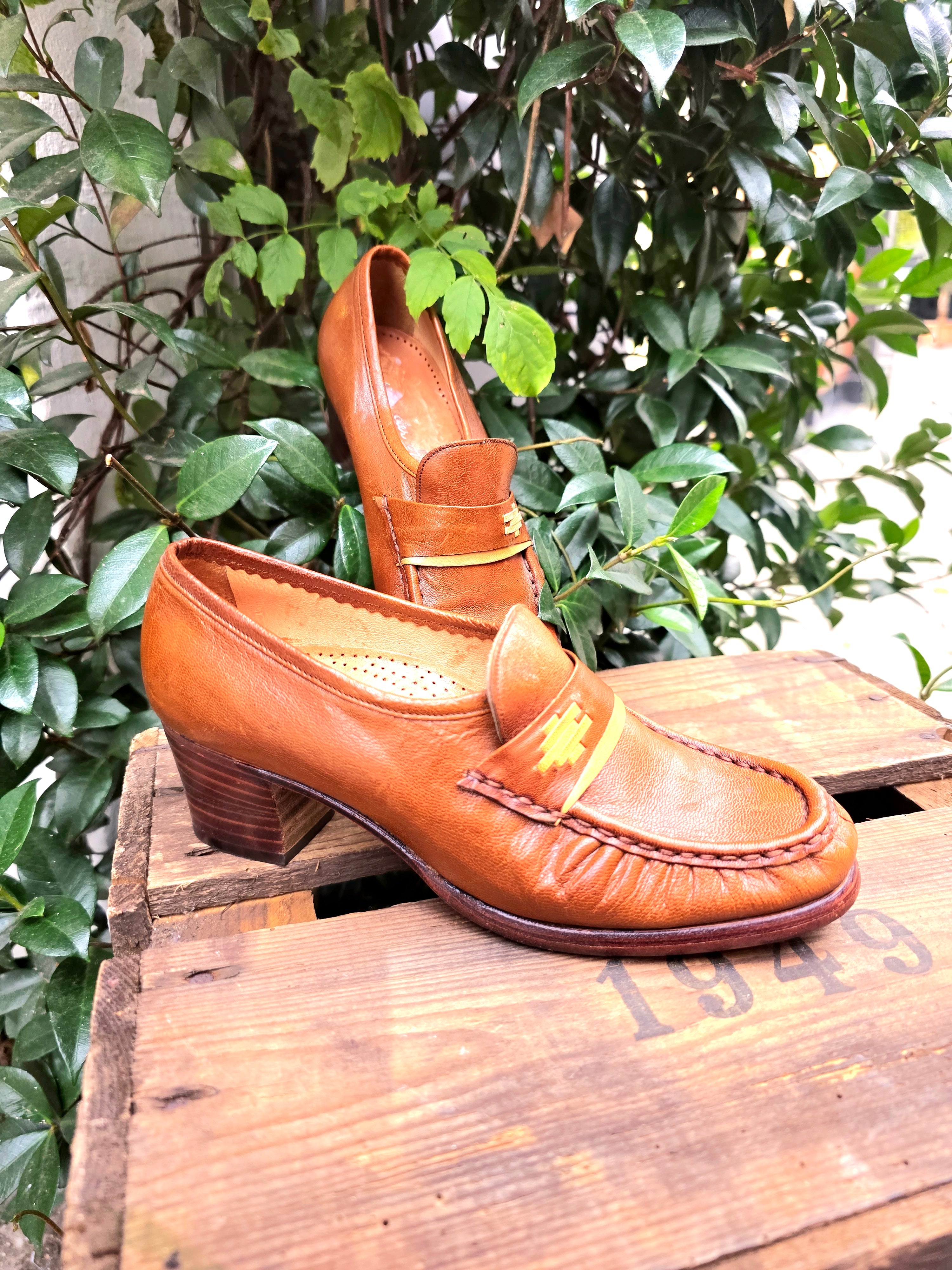 Vintage 70's / 80's V.D. Hammen Brogue Mocassin Shoes