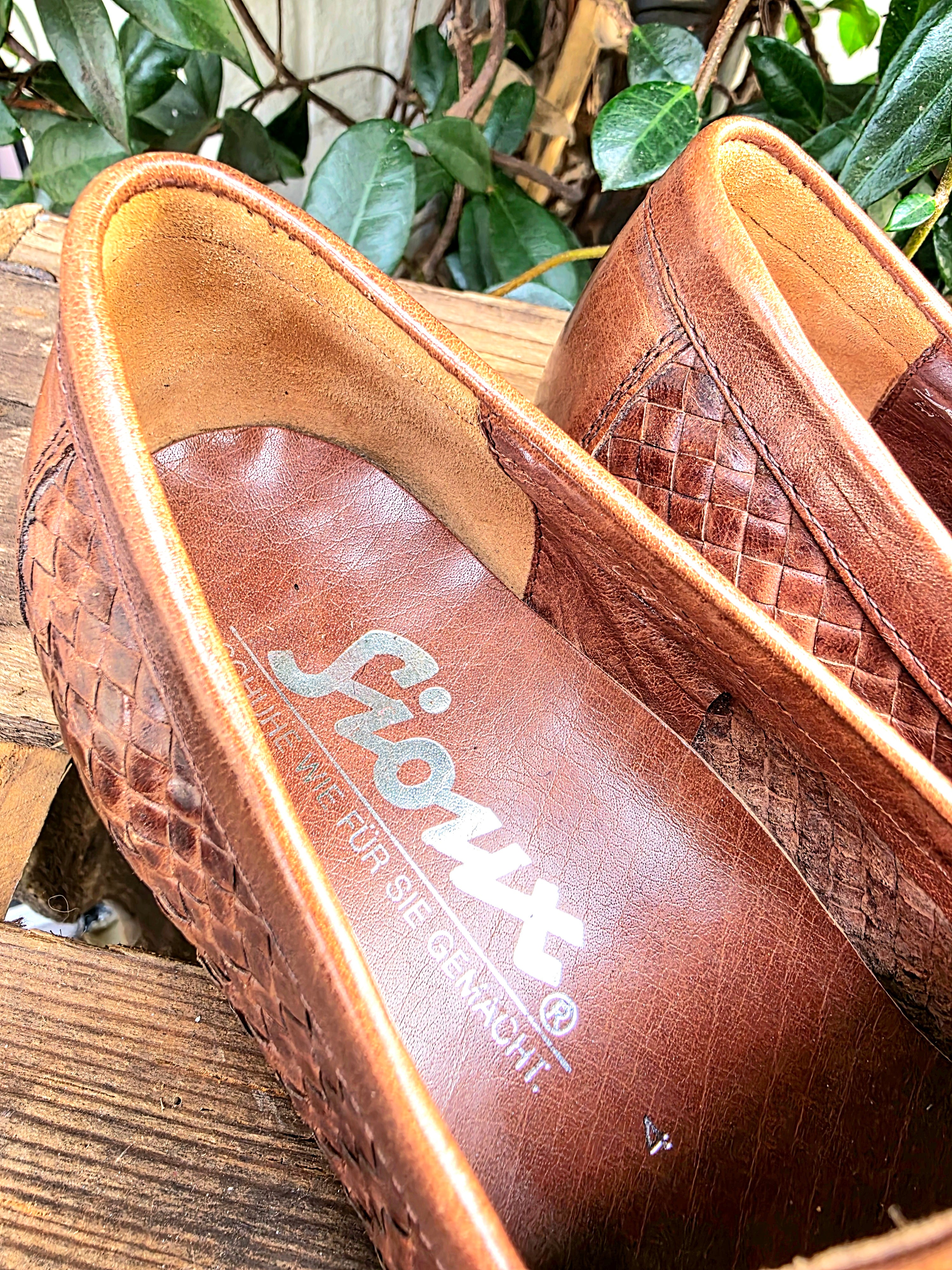 Vintage 90's Sioux Moccasin Shoes