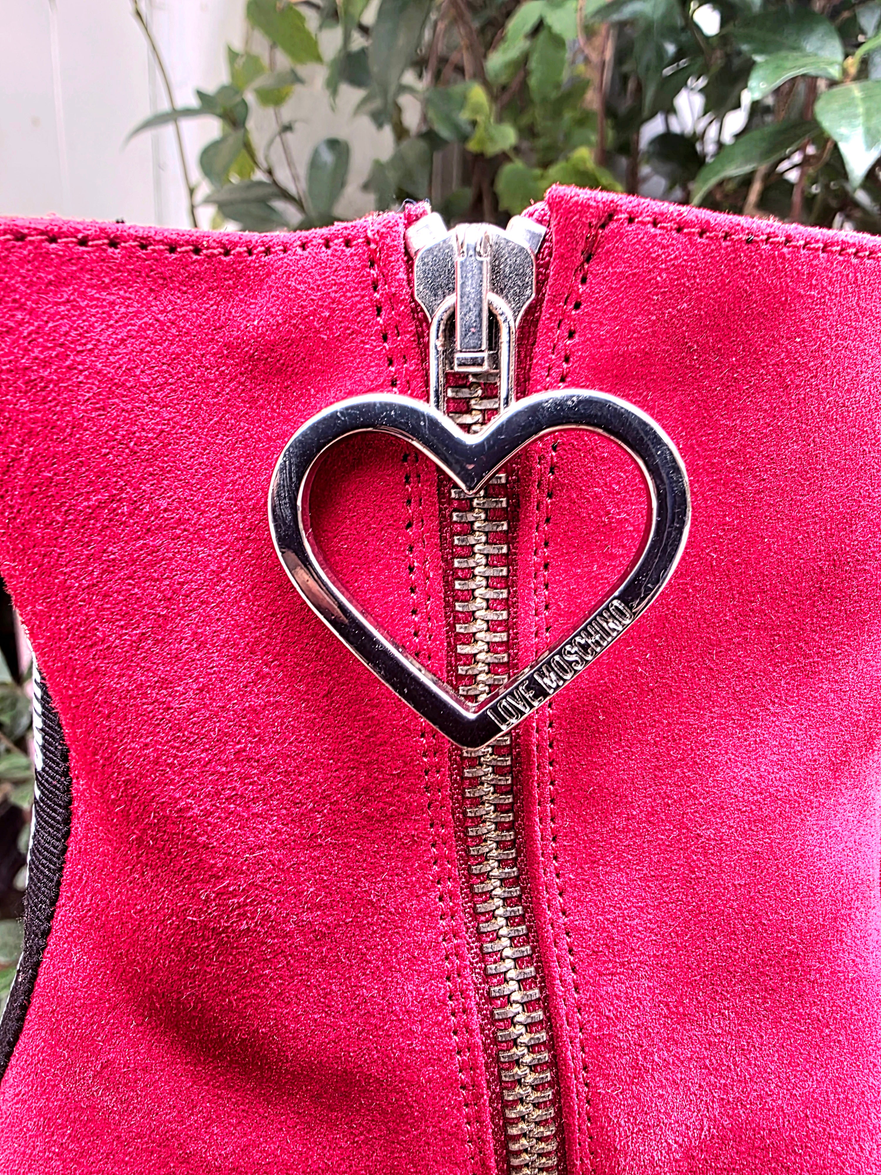 YV6974: Love Moschino Red Suede Ankle Boots