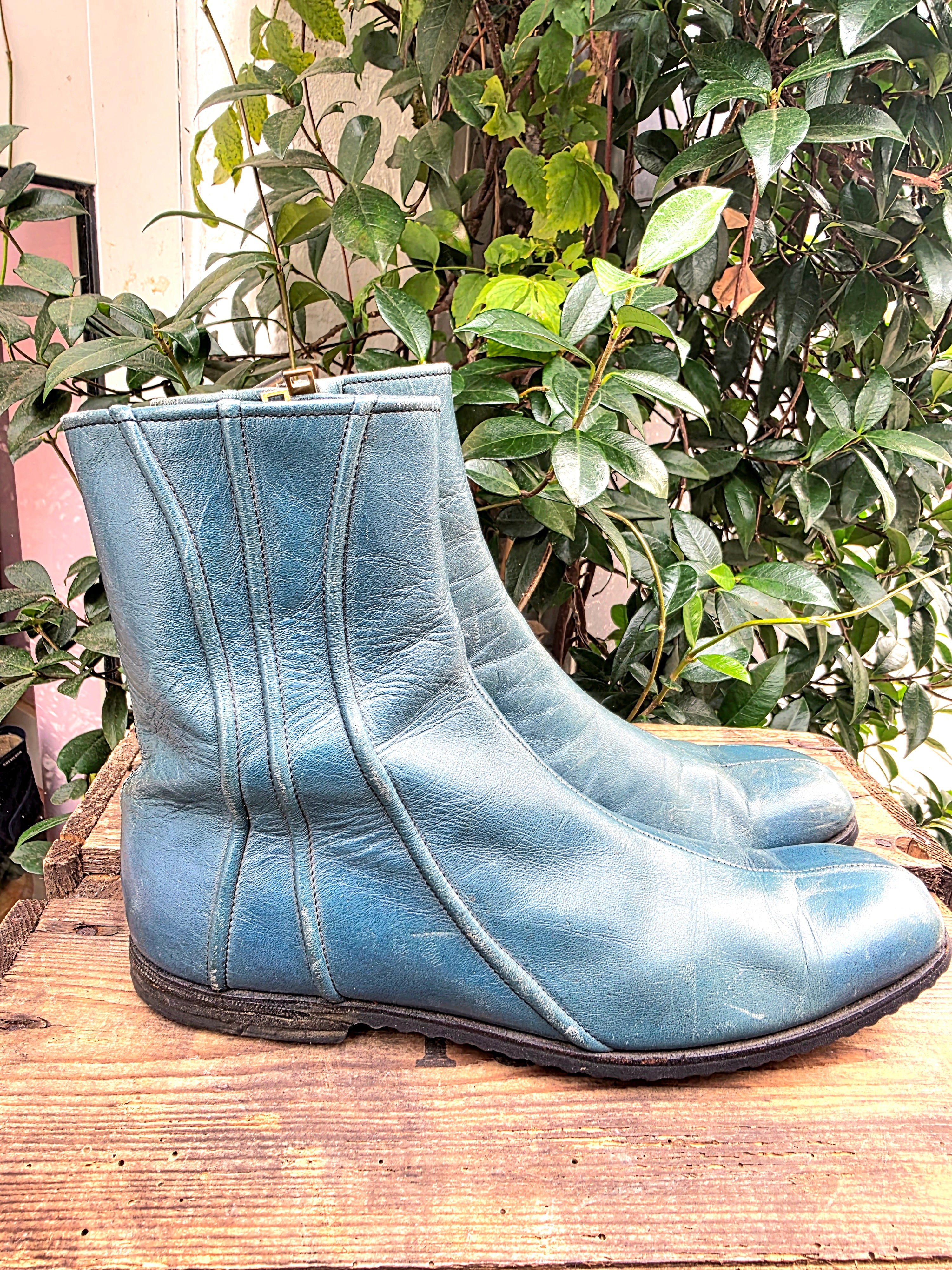 YV6984: Vintage 80s Leather Shoes