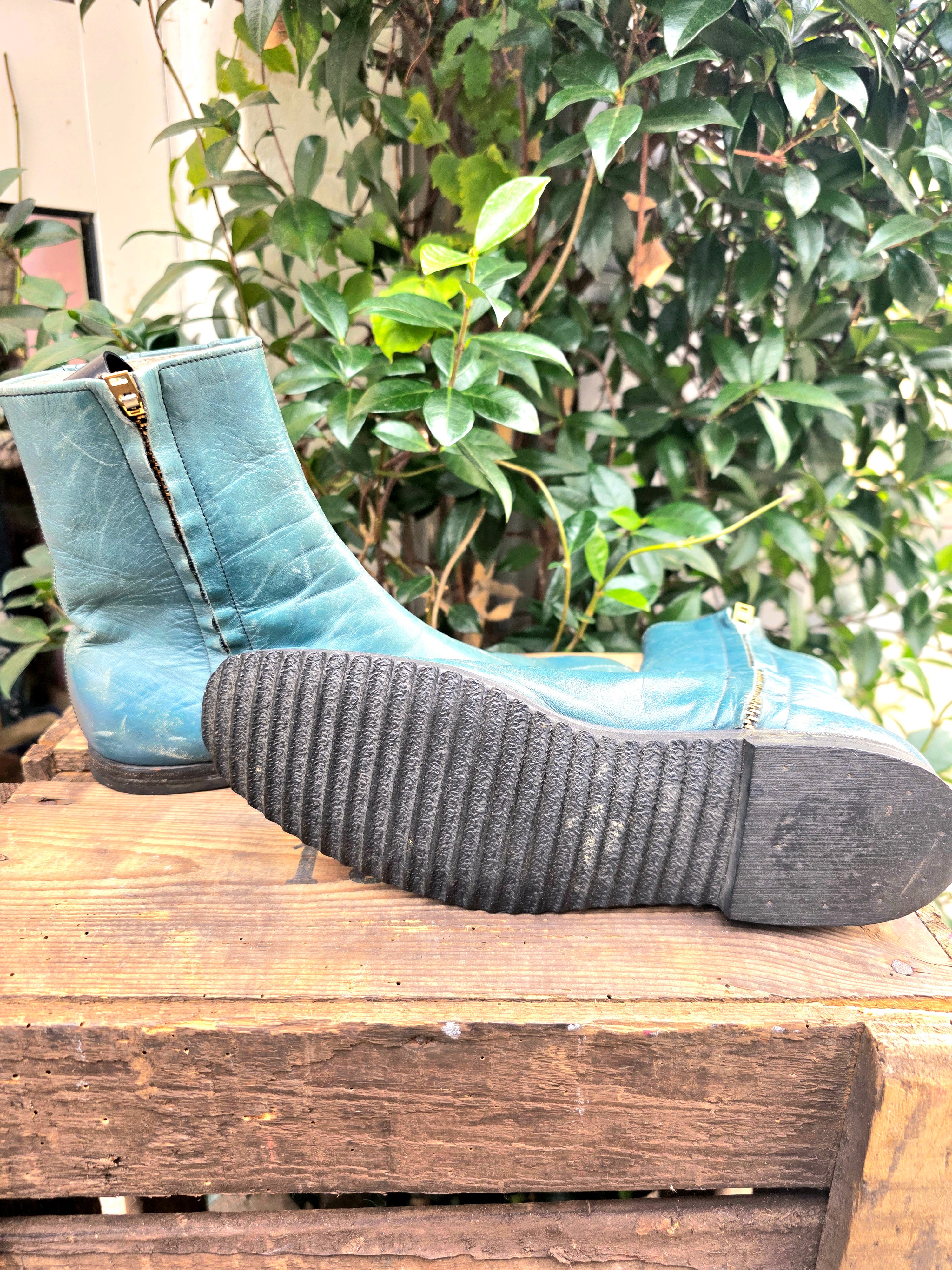 YV6984: Vintage 80s Leather Shoes