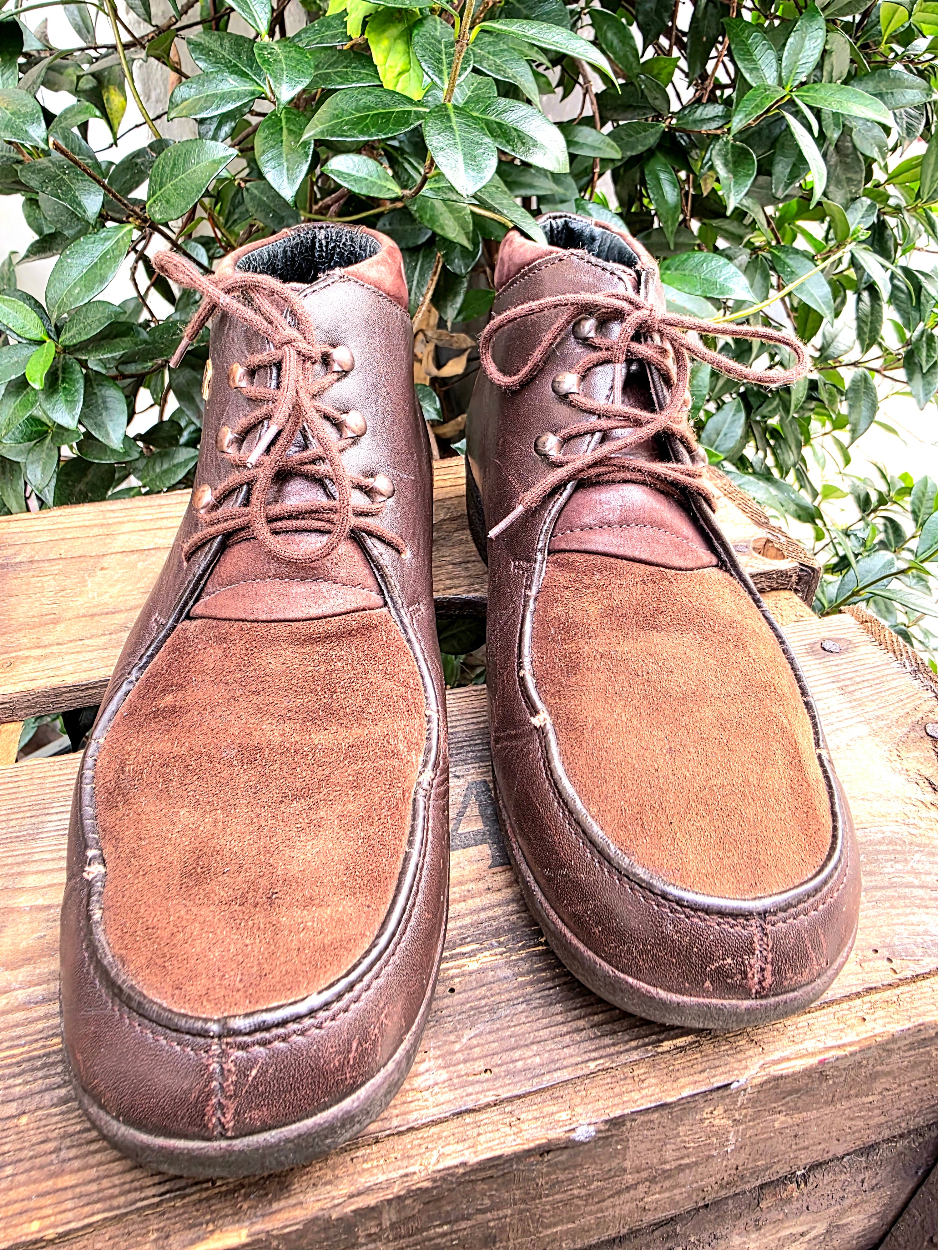 YV6953: Vintage 80s Xsensible Ankle Boots