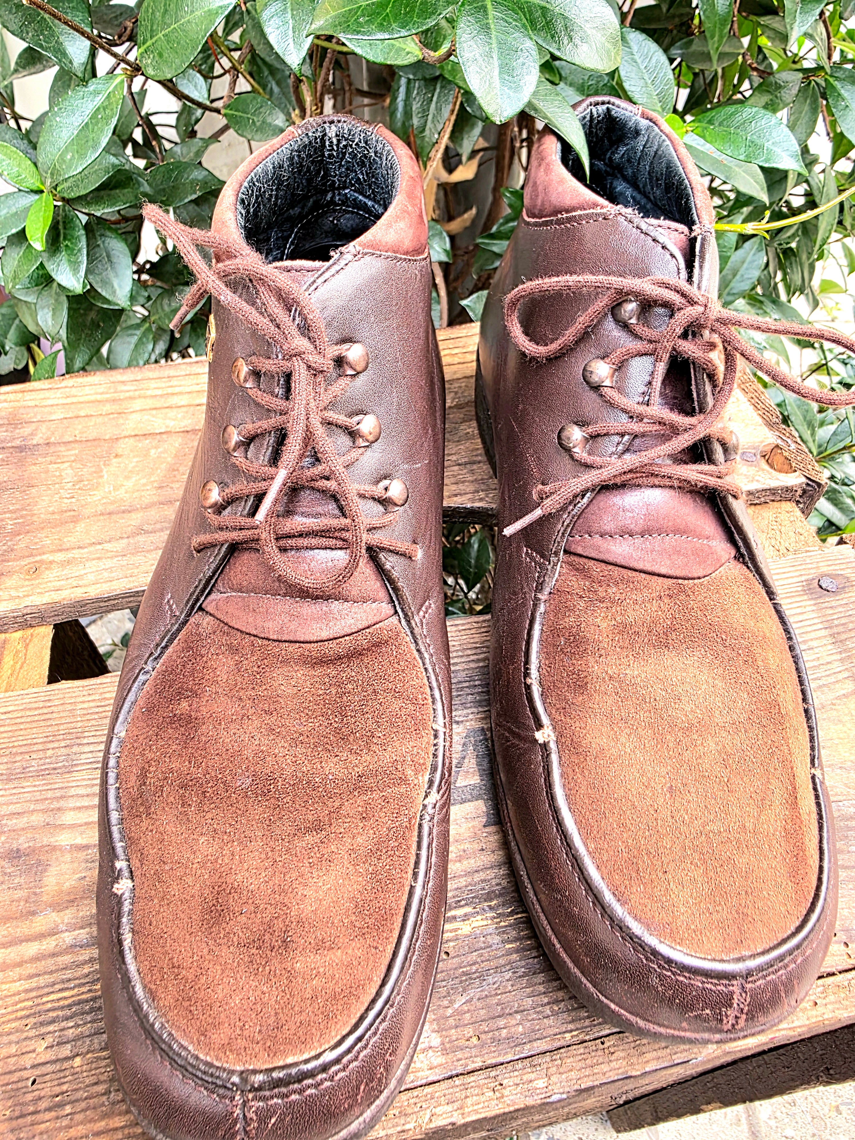YV6953: Vintage 80s Xsensible Ankle Boots