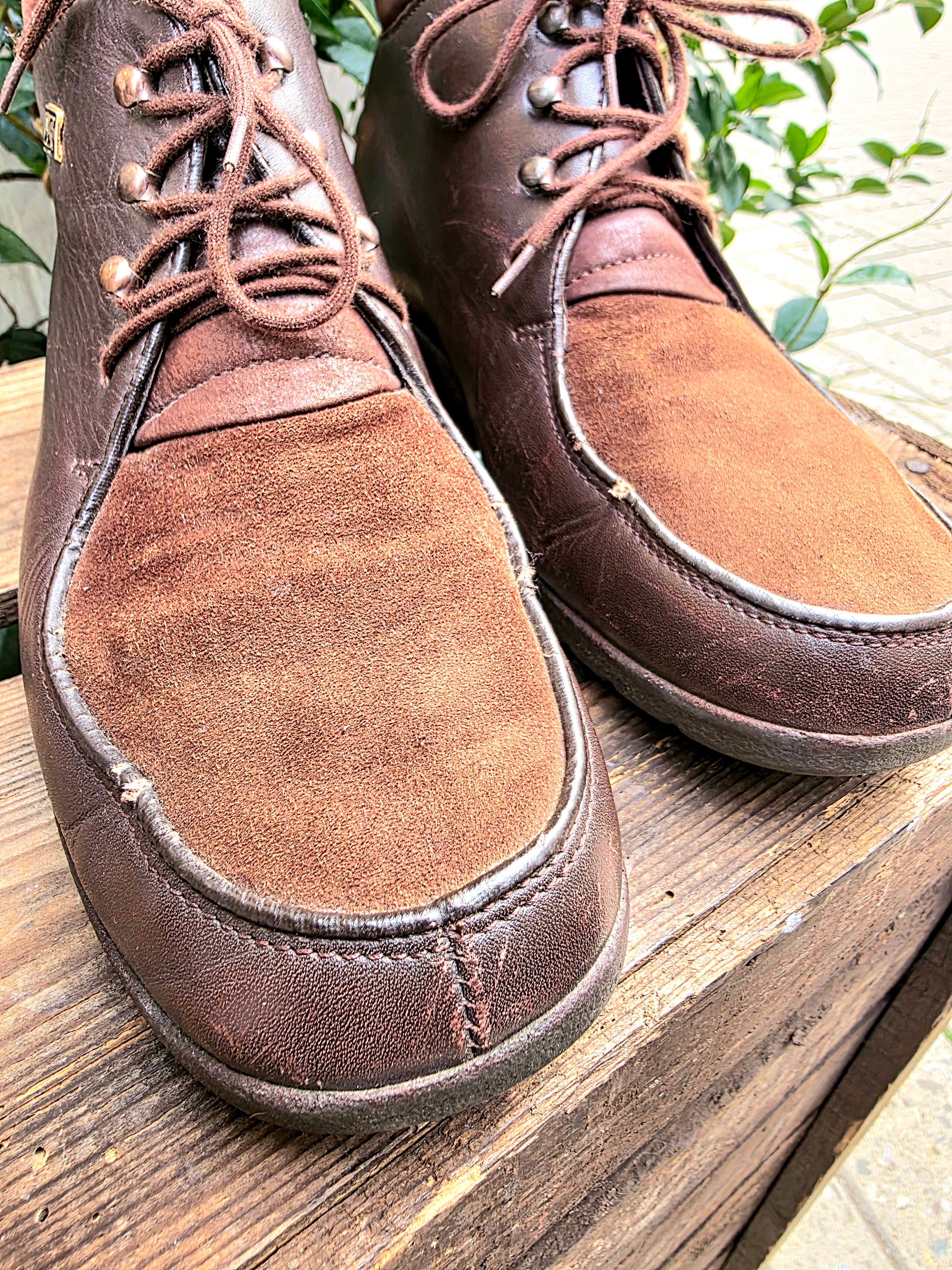 YV6953: Vintage 80s Xsensible Ankle Boots