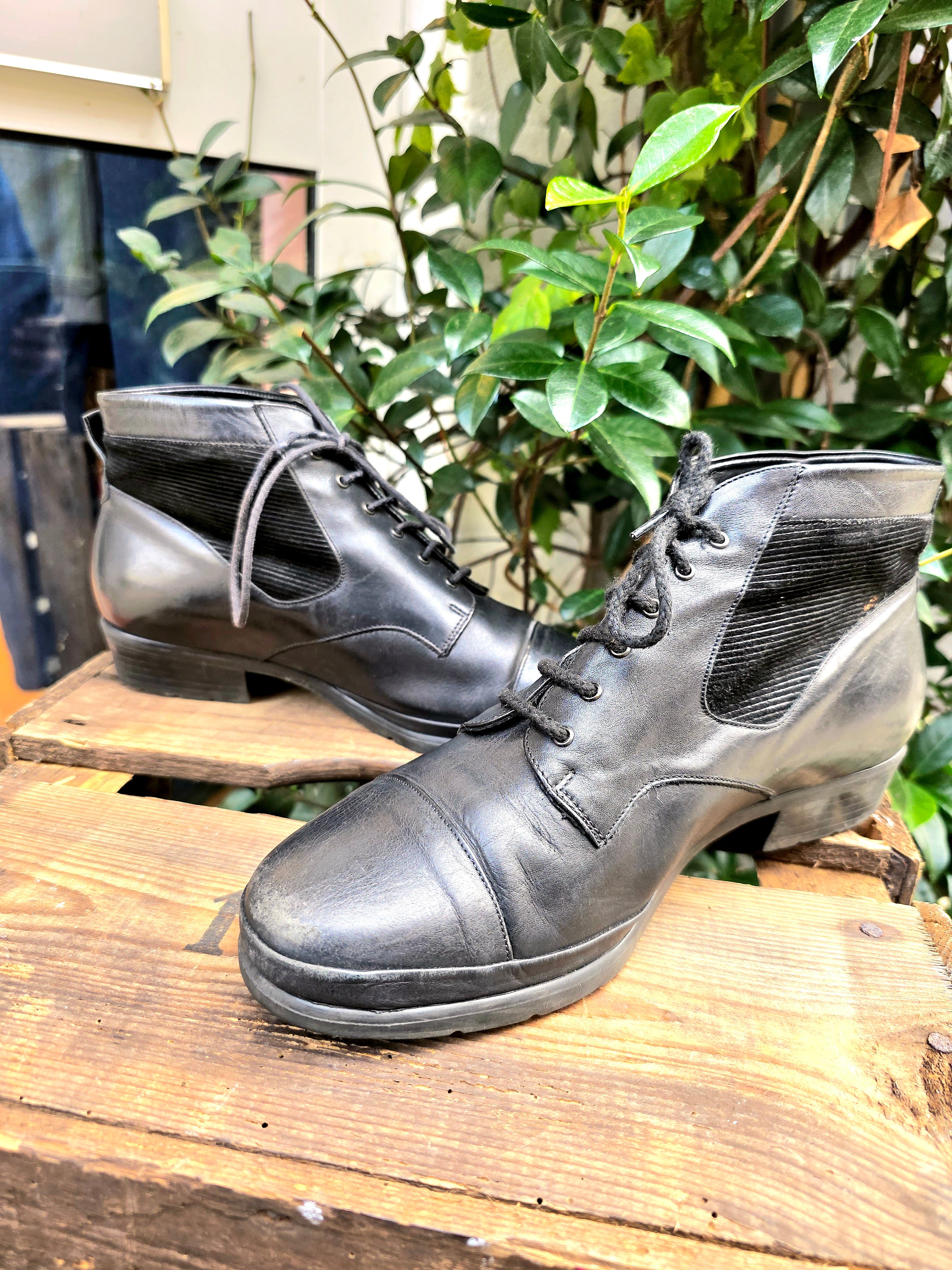 YV6954: Vintage 80s Verhulst Ankle Boots