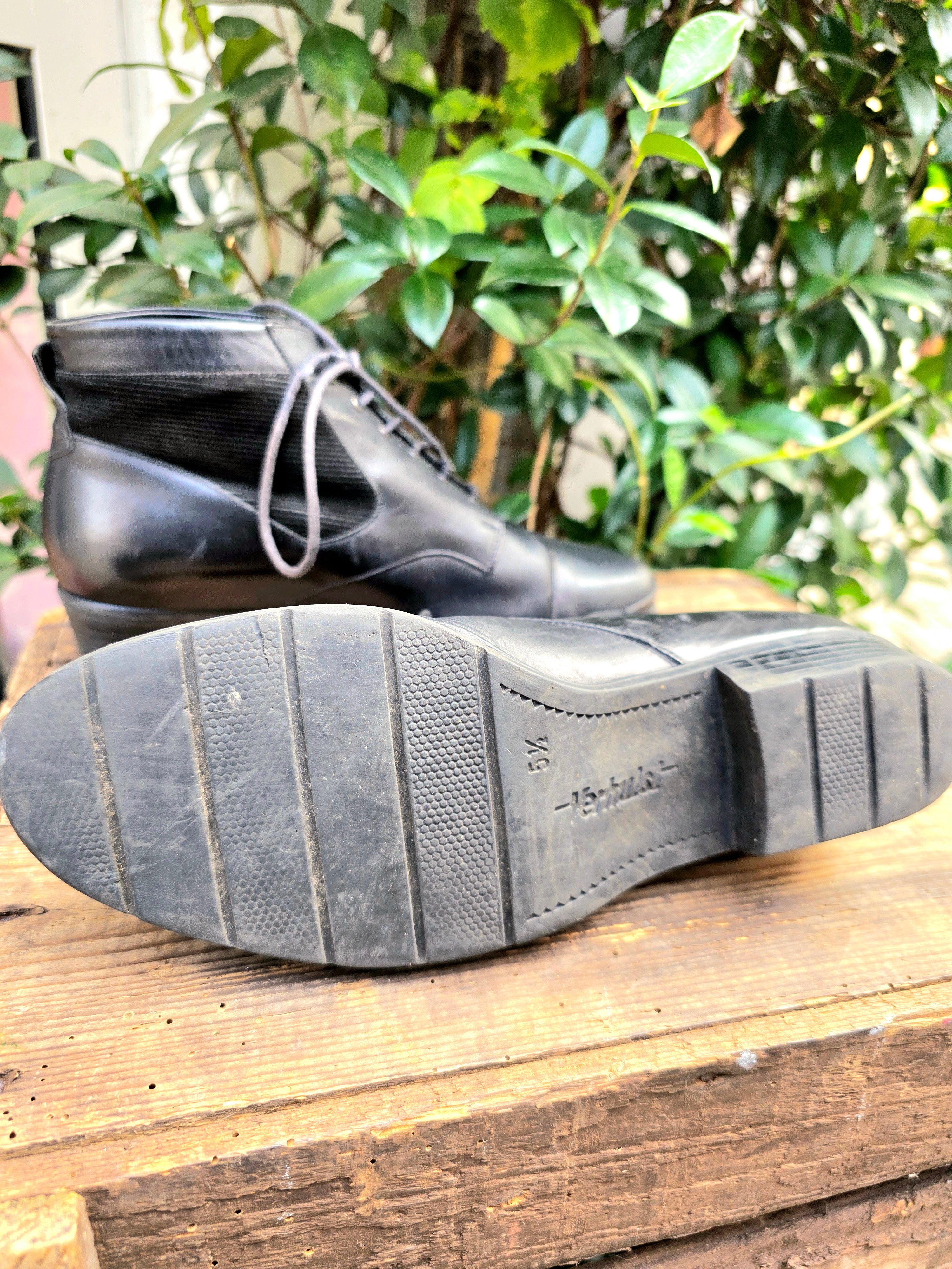 YV6954: Vintage 80s Verhulst Ankle Boots