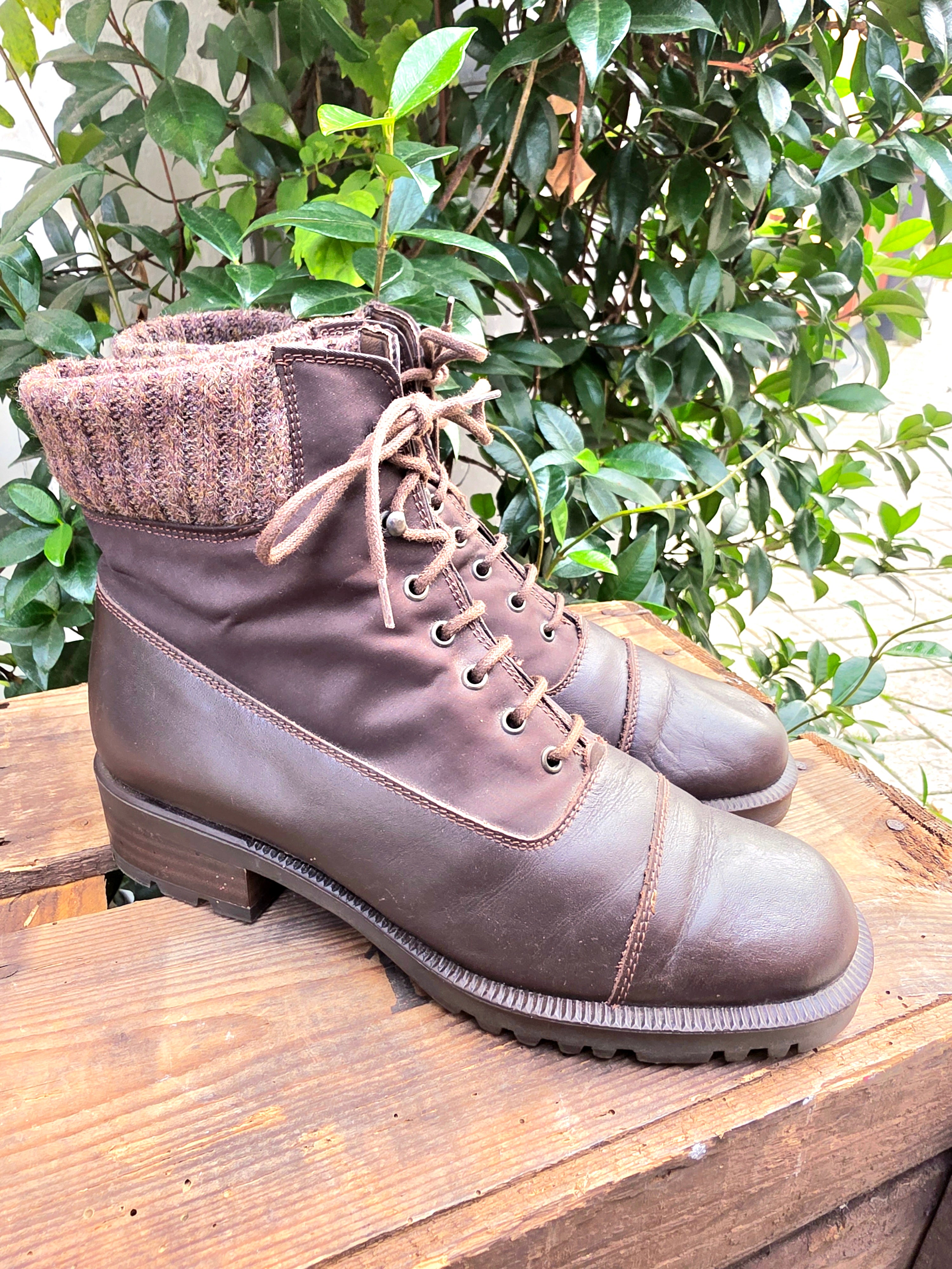 YV6953: Vintage 90s Tamaris Ankle Boots