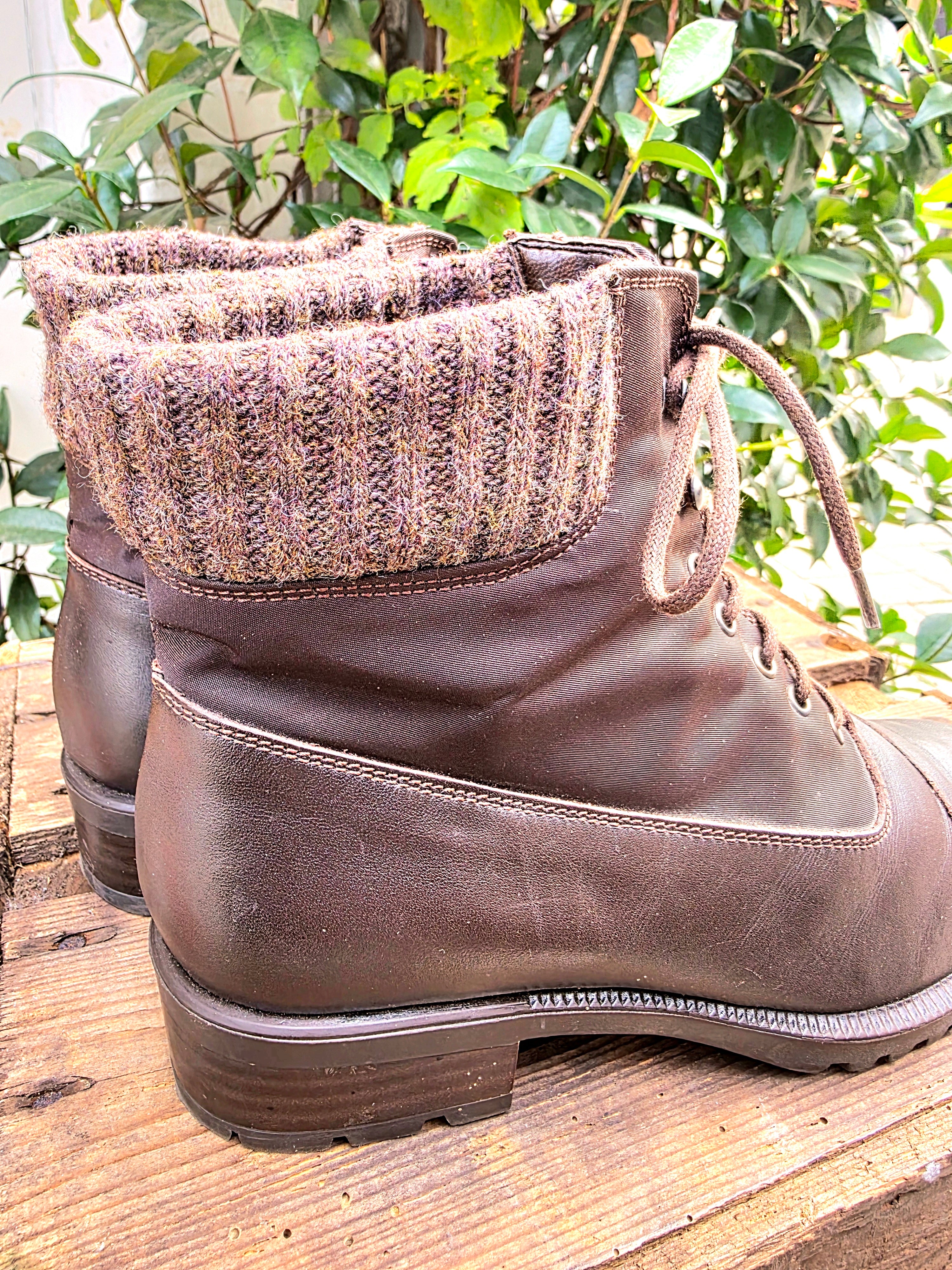 YV6953: Vintage 90s Tamaris Ankle Boots