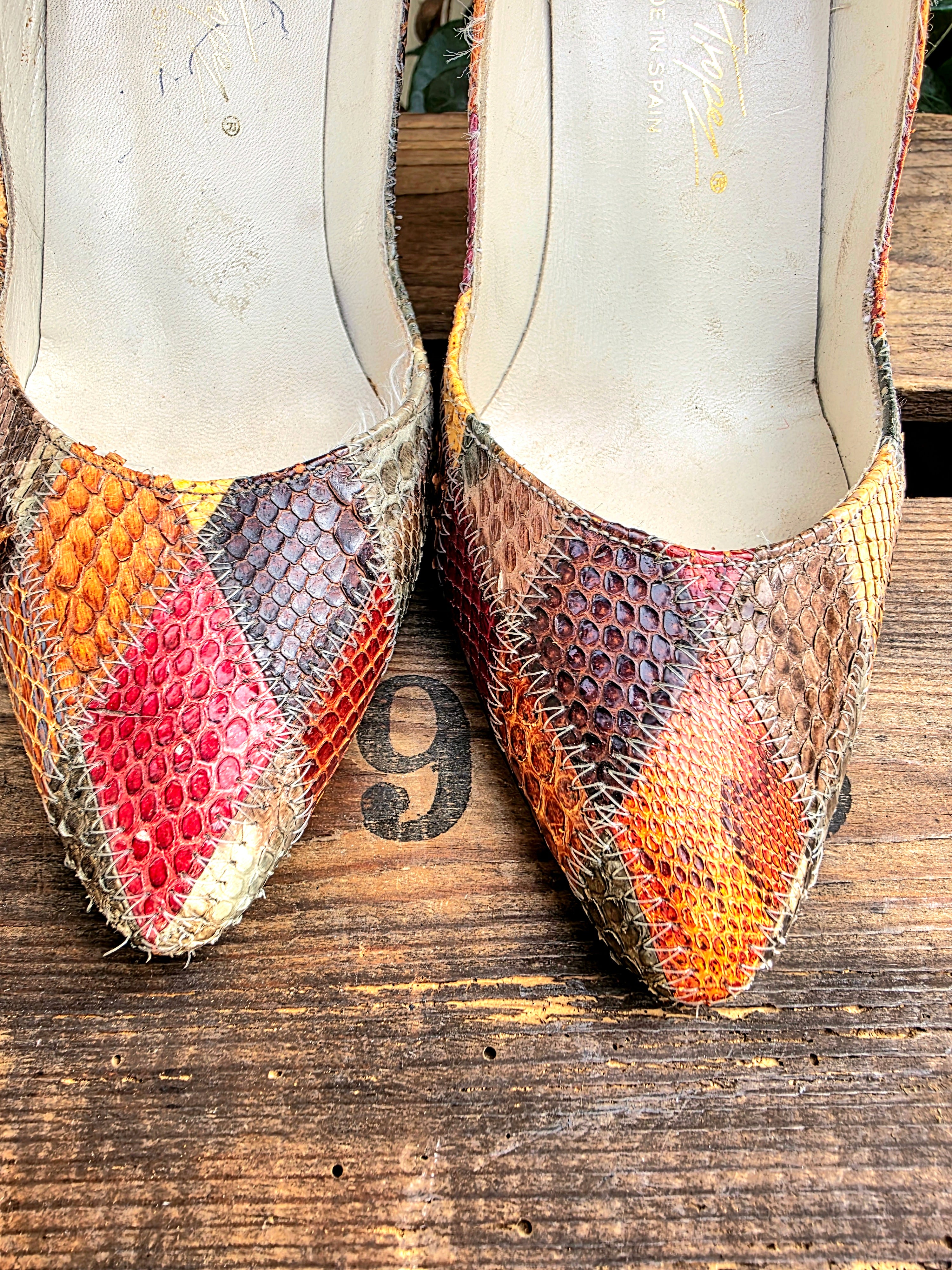 YV6986 : Vintage 70s / 80s Snakeskin Saint Tropez Leather Heel Shoes