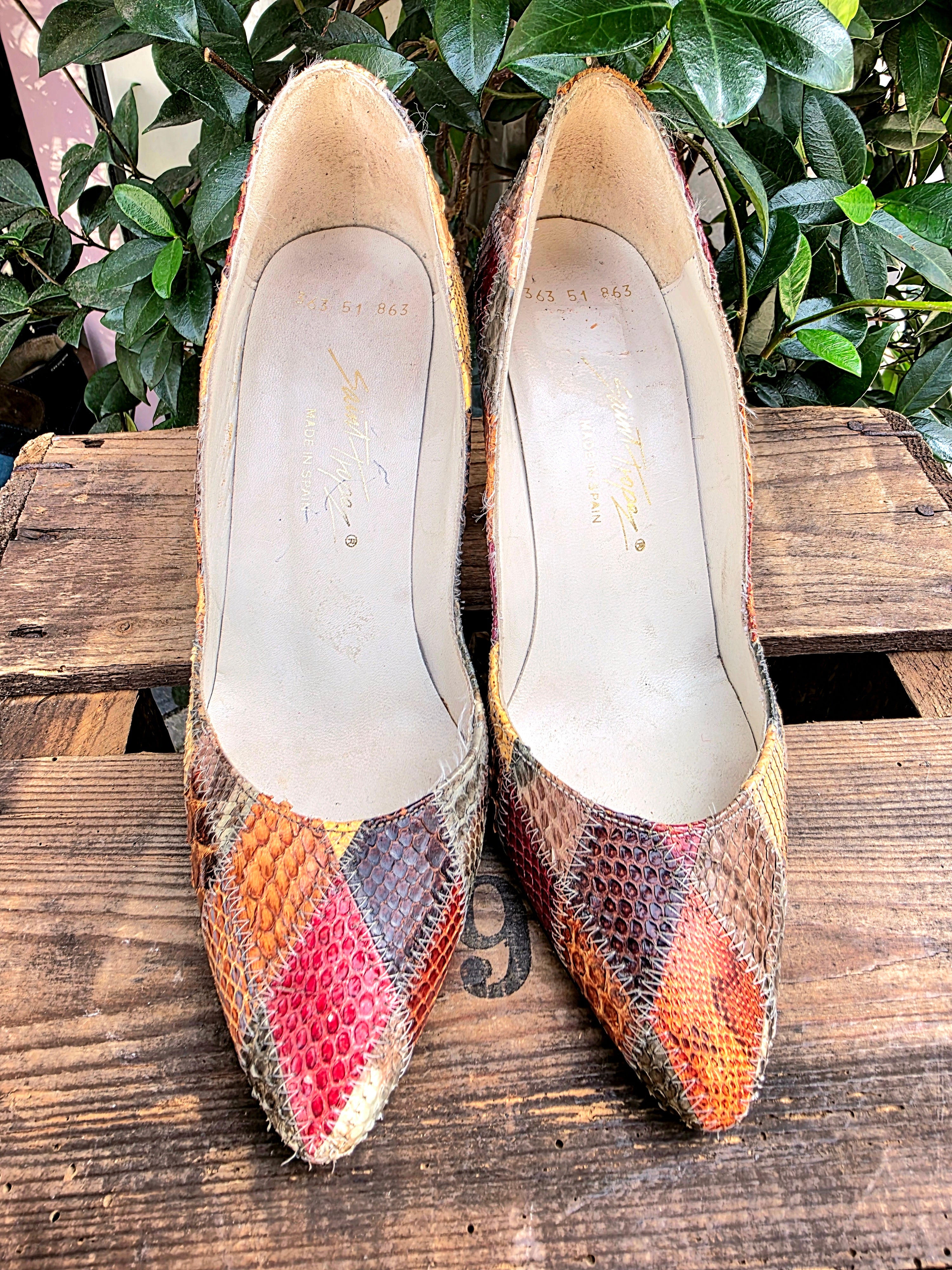 YV6986 : Vintage 70s / 80s Snakeskin Saint Tropez Leather Heel Shoes