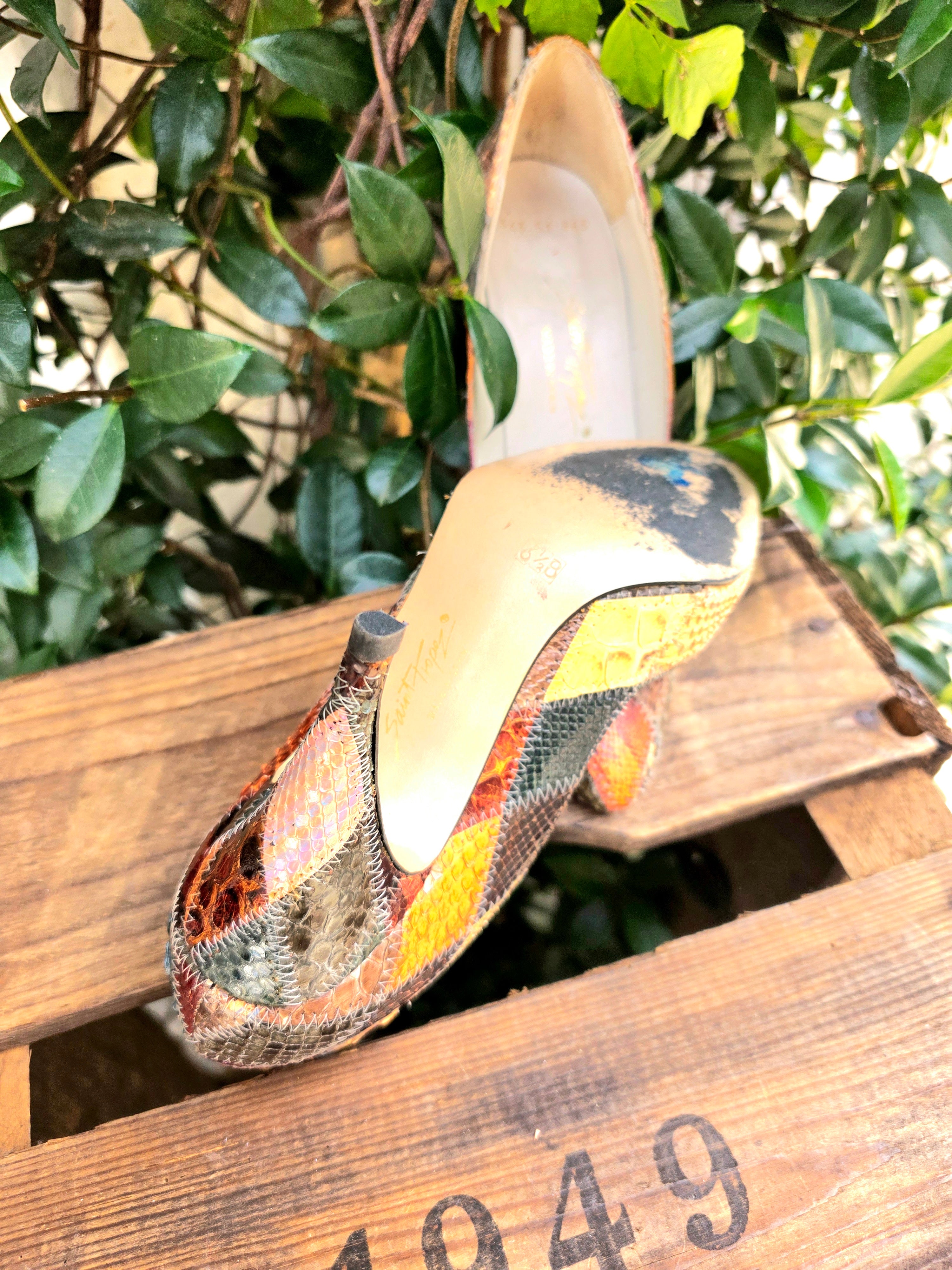 YV6986 : Vintage 70s / 80s Snakeskin Saint Tropez Leather Heel Shoes