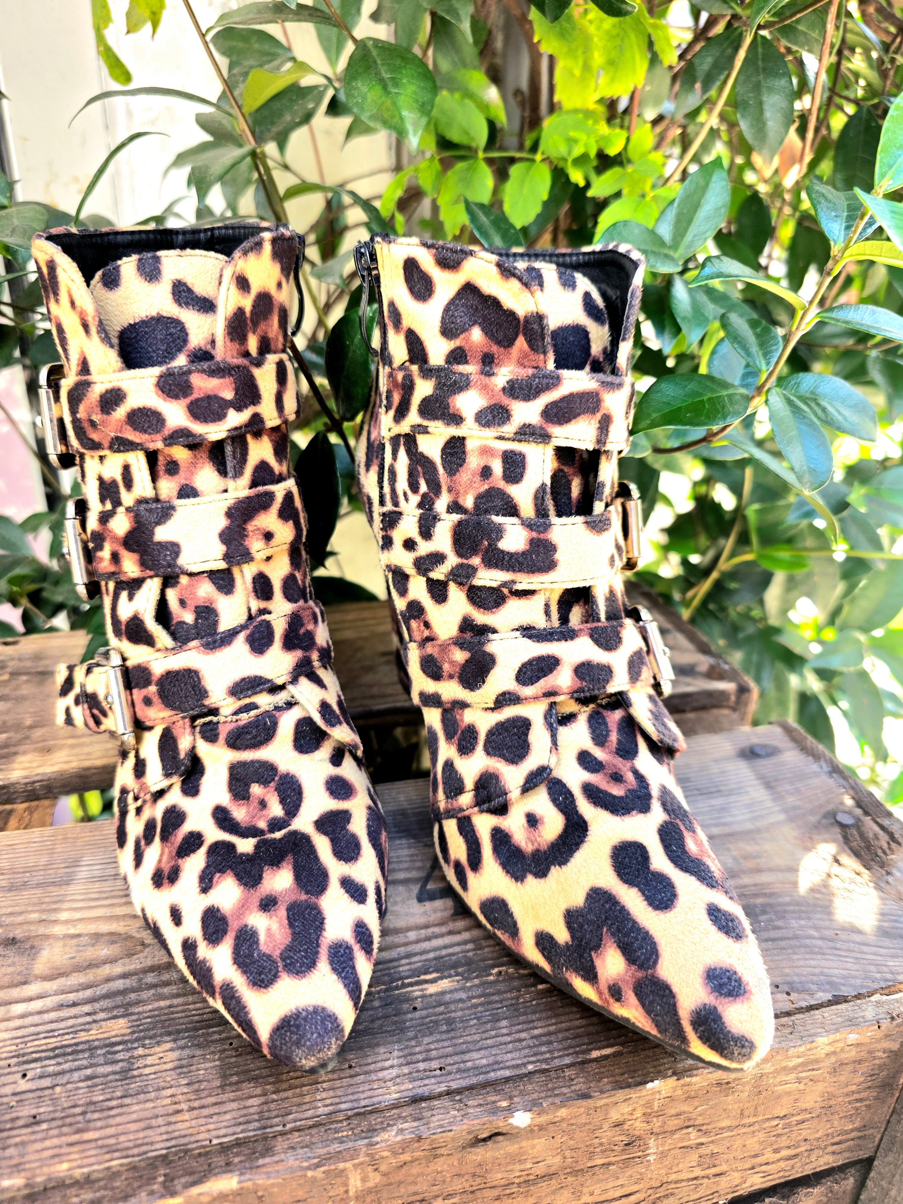 YV6971: Retro Leopard Print Pointed Toe High Heel Cowboy Boots
