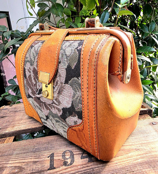Vintage Floral Tapestry & Leather Gladstone Hand Bag