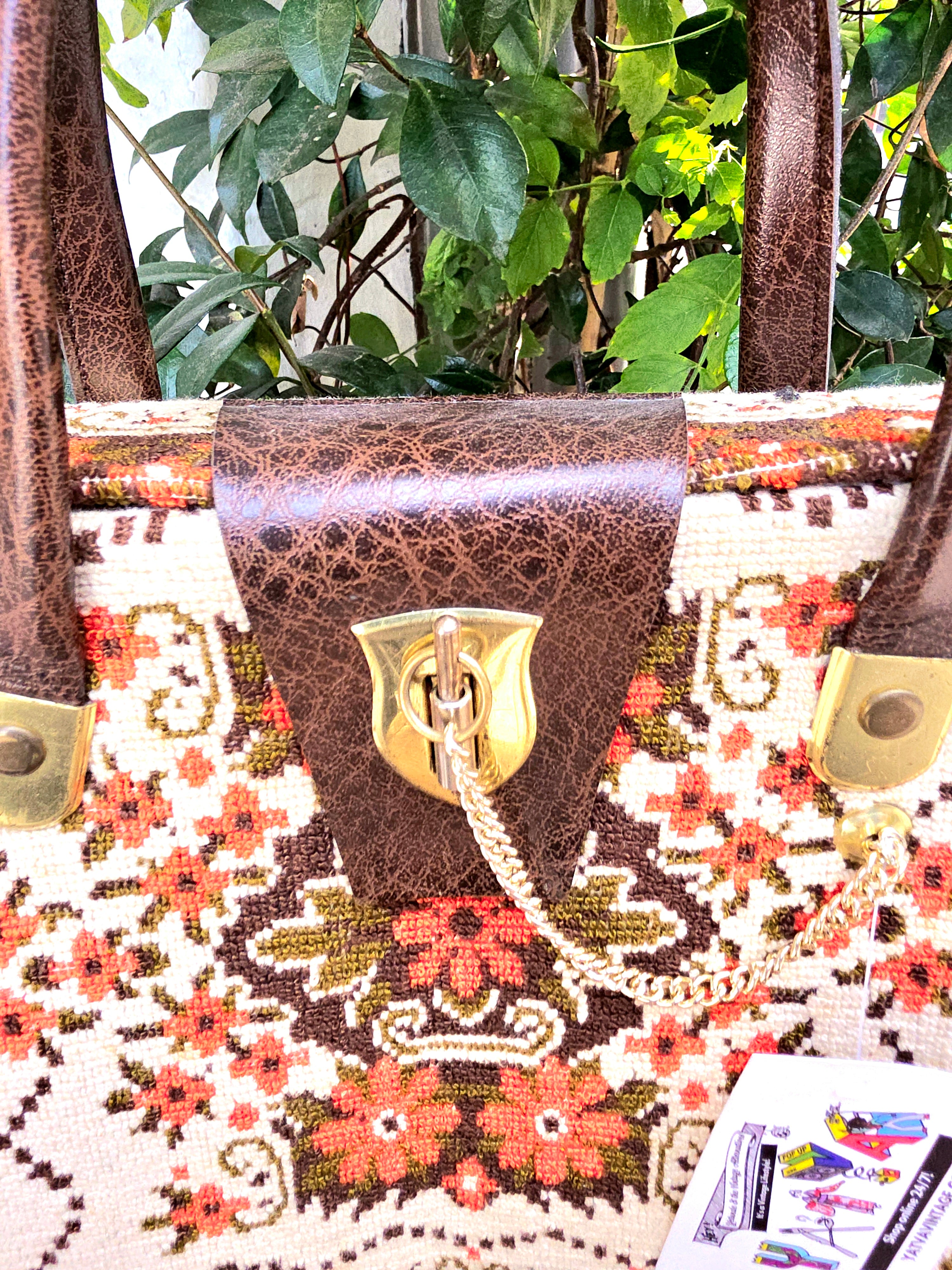 Vintage 60s / 70s Tapestry -Needlepoint Handbag