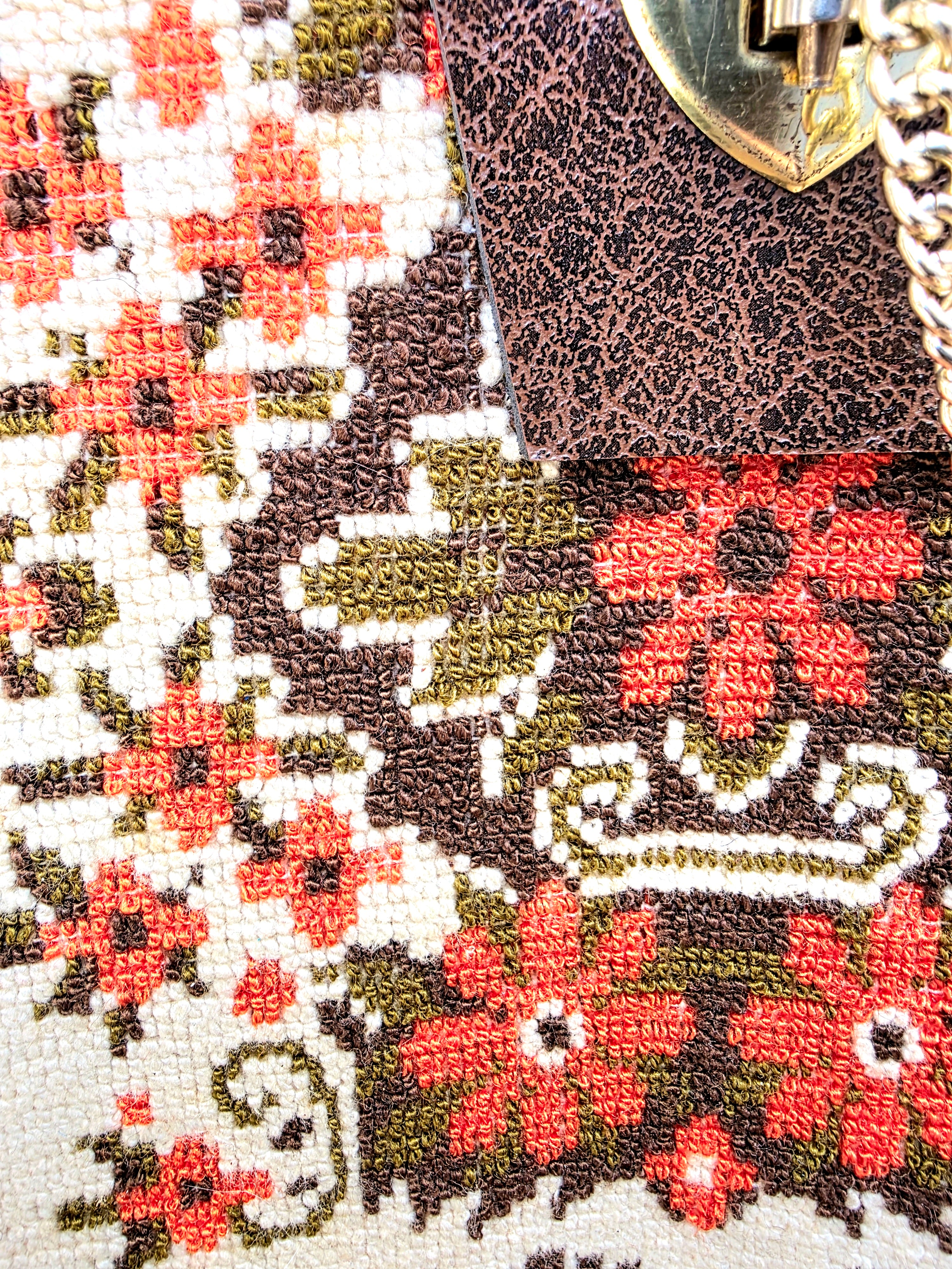 Vintage 60s / 70s Tapestry -Needlepoint Handbag