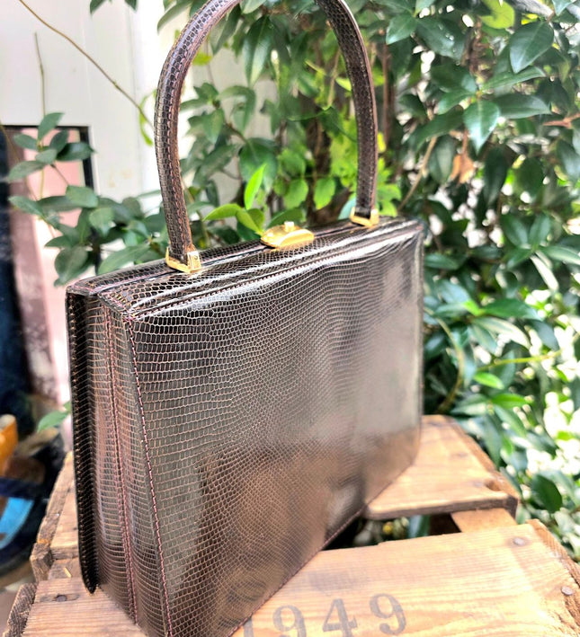 YV7003: Vintage 50s / 60s Reptile Hand Bag