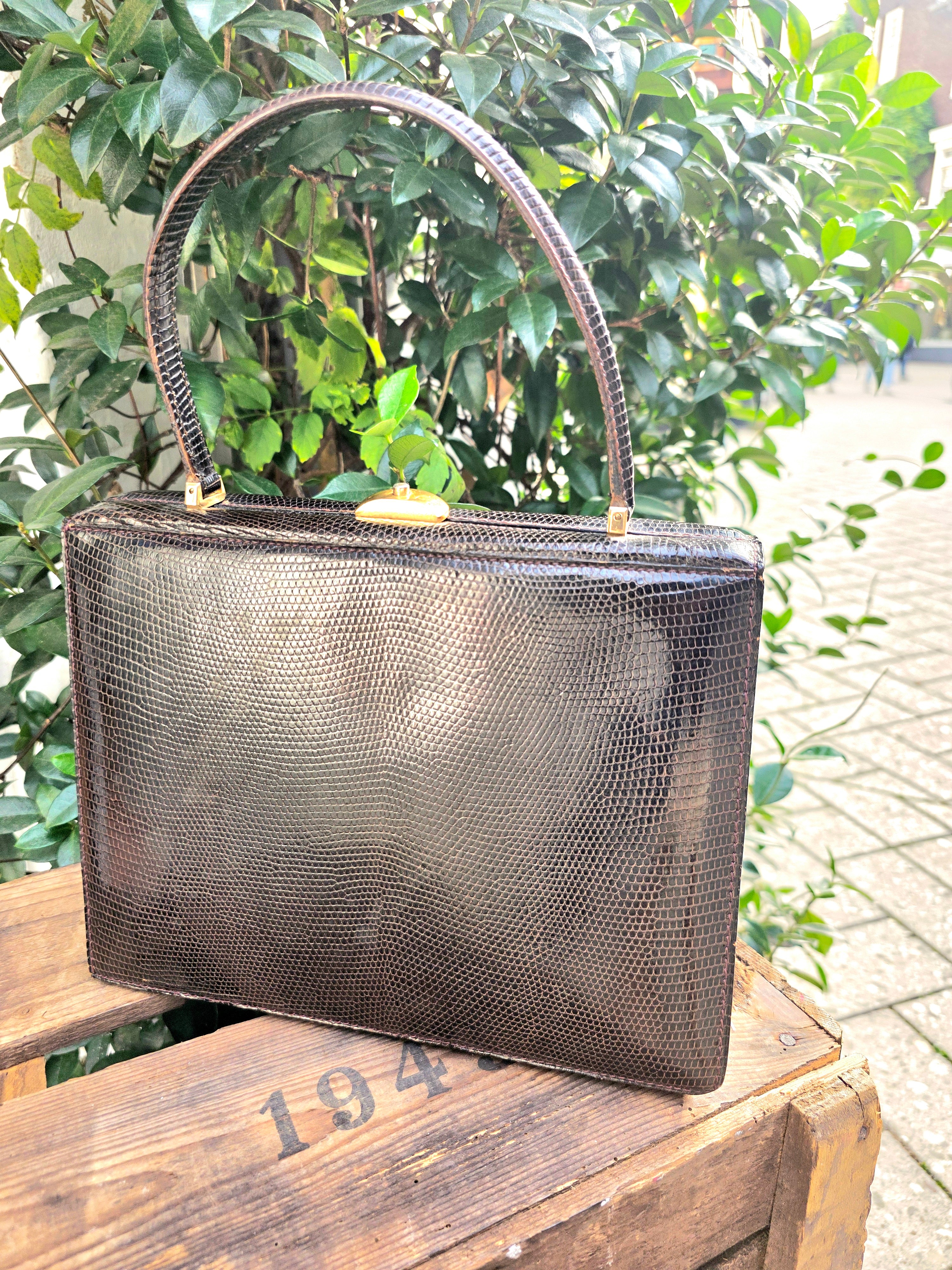 YV7003: Vintage 50s / 60s Reptile Hand Bag