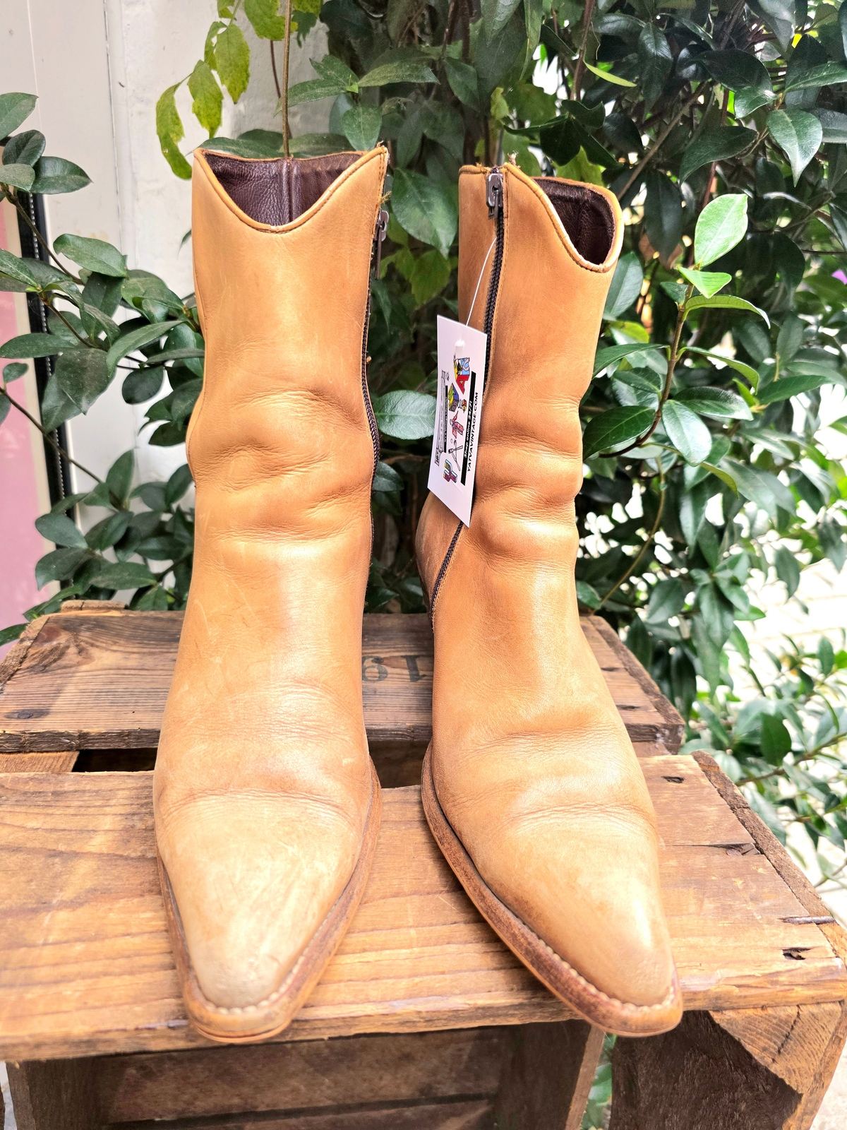 YV7071: Vintage 80s / 90s Sancho Ankle Boots