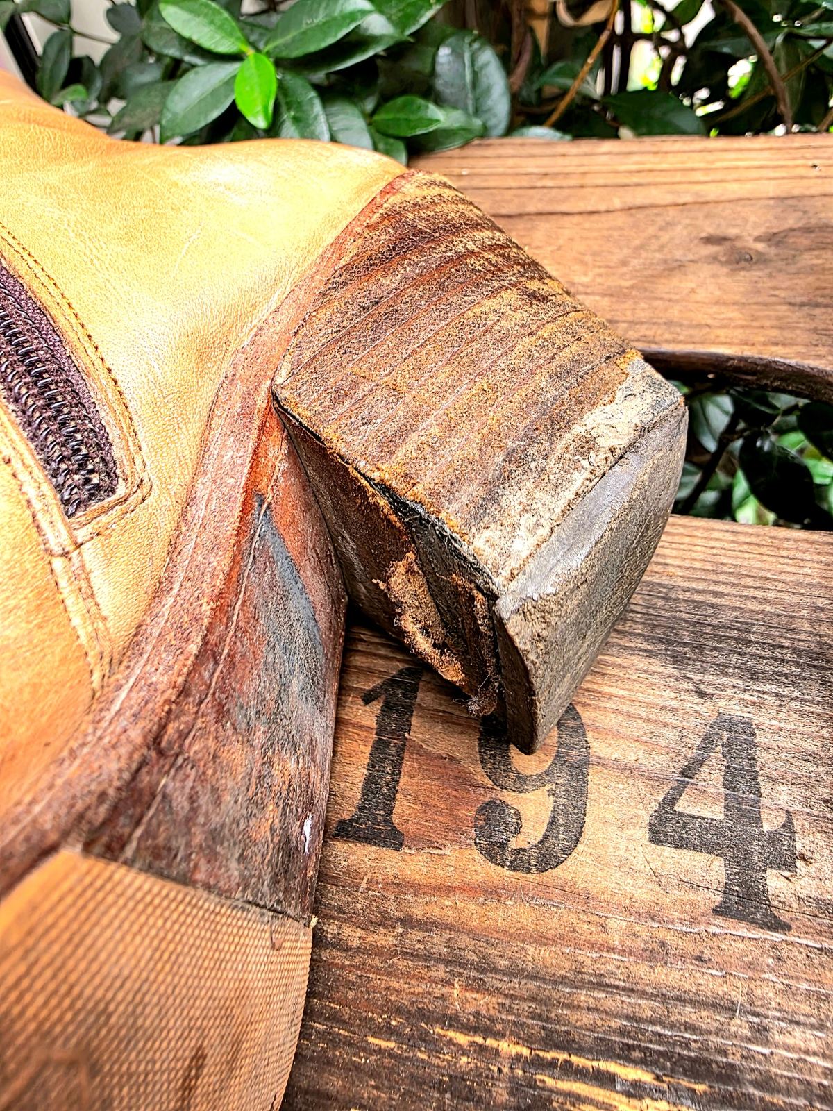 YV7071: Vintage 80s / 90s Sancho Ankle Boots