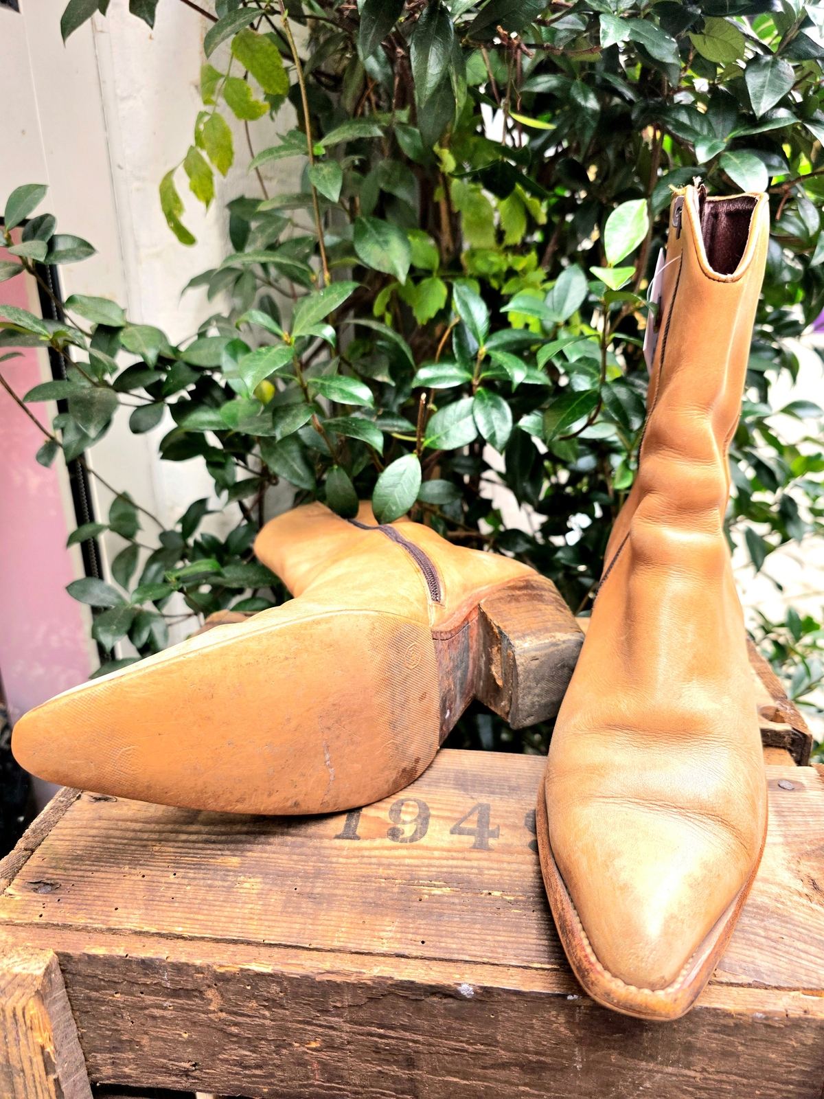 YV7071: Vintage 80s / 90s Sancho Ankle Boots