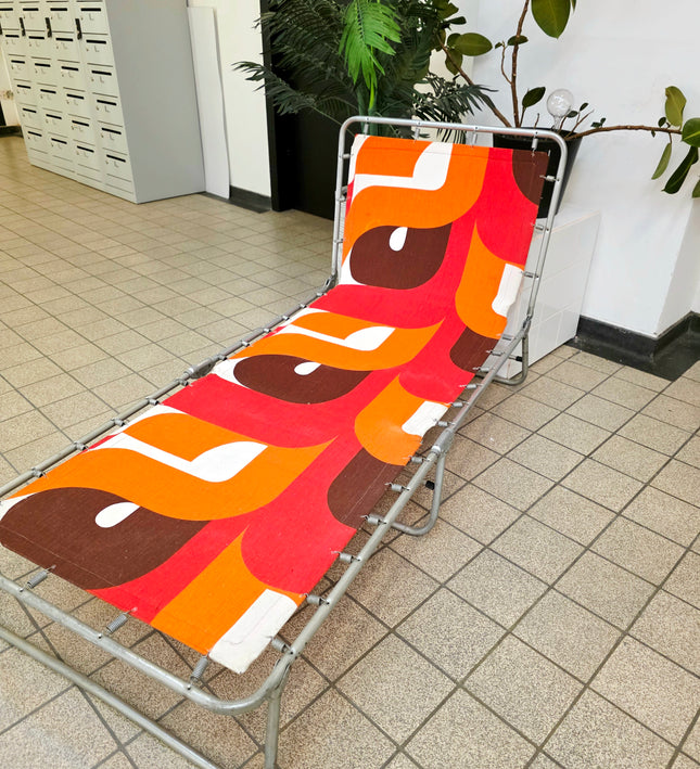Vintage 1970s Folding Sun Lounger. Iconic 70s Psychedelic Pattern