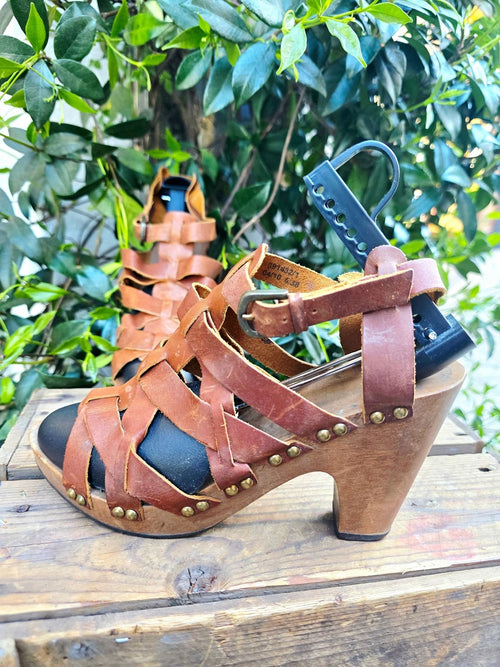 Vintage 1970s Leather Gladiator Clogs Shoes  – Solid Wood Heel