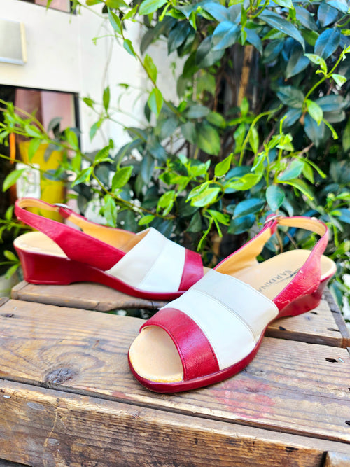 Vintage 70s  Sardina Italian Leather Wedge Sandals