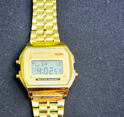 Retro Gold Digital Watch – Classic Vintage Stainless Steel Chronograph Wristwatch