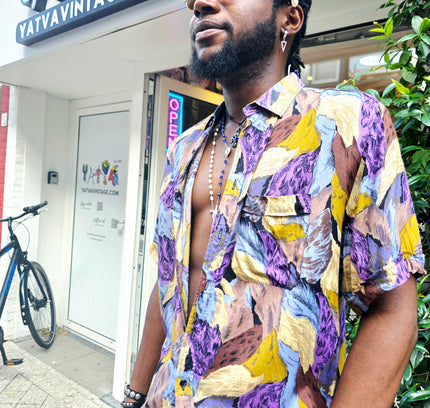 Vintage 90s Halonen Abstract Print Short Sleeve Button Up Shirt