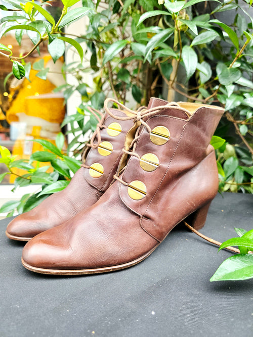 Vintage 1980s Cognac Brown Leather Button Ankle Boots