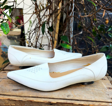Flat heel