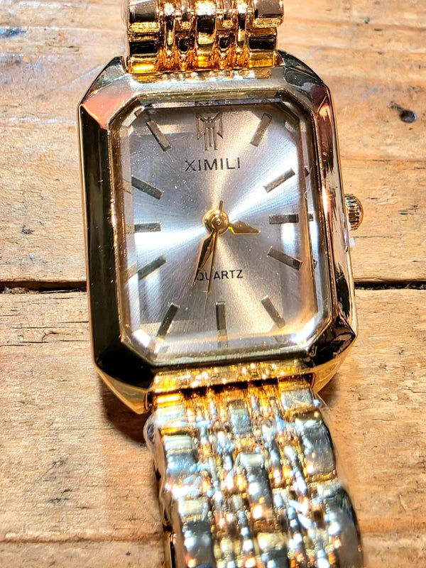 Ximili Quartz Watch