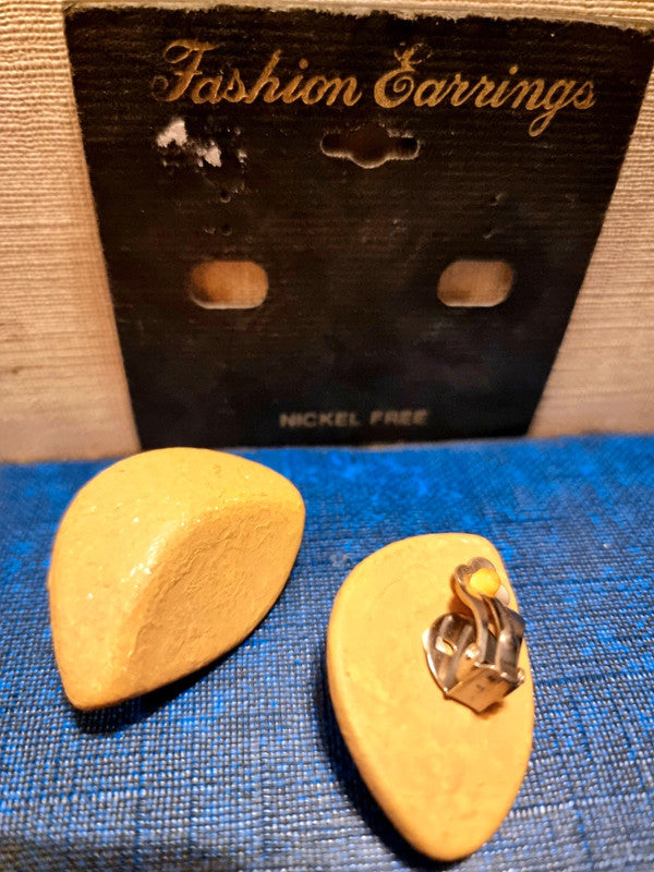 Retro Clip On Earrings