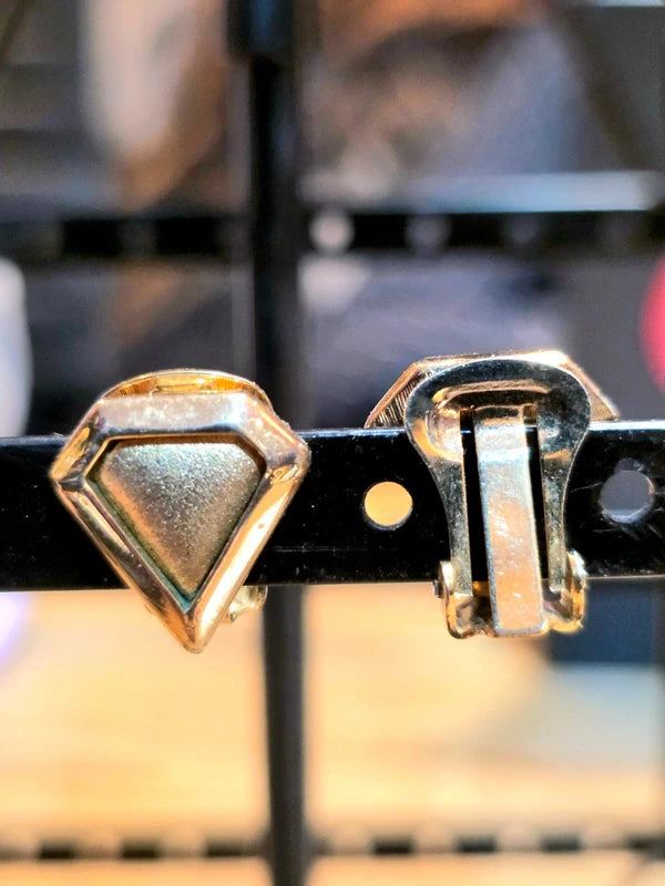 Vintage 80's Clip-On Earrings