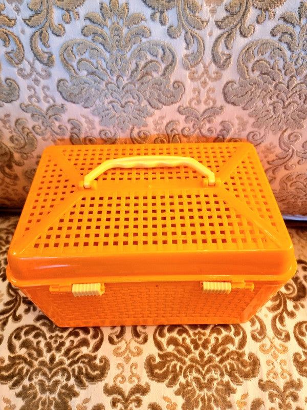 Vintage Retro 60s / 70s Basket