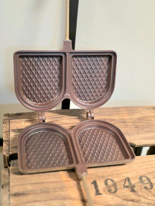 Vintage 70s Waffle Pan Maker Double Toaster Aluminium