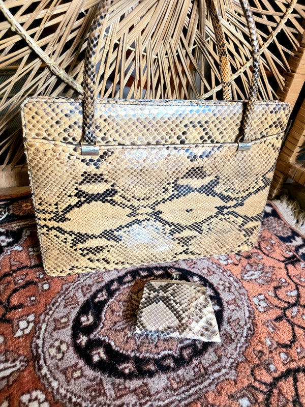 Vintage 50s / 60s Patentado SnakeSkin Hand Bag & Purse