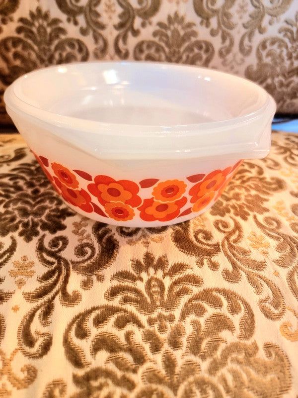 Vintage Brand New Deadstock Arcopal Lotus Oven Proof casserole Dish with Lid