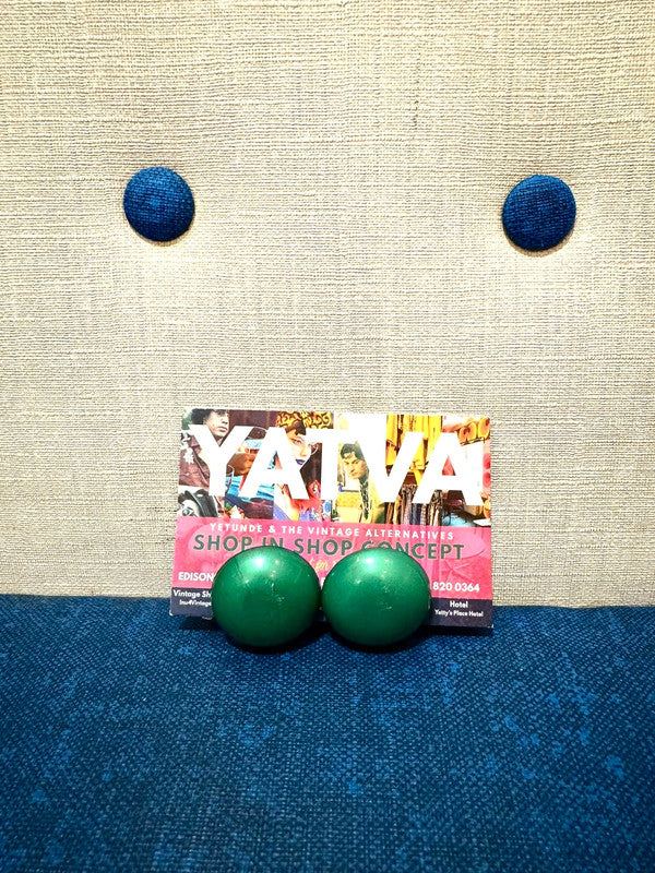 Vintage 80’s Clip-Ons Earring