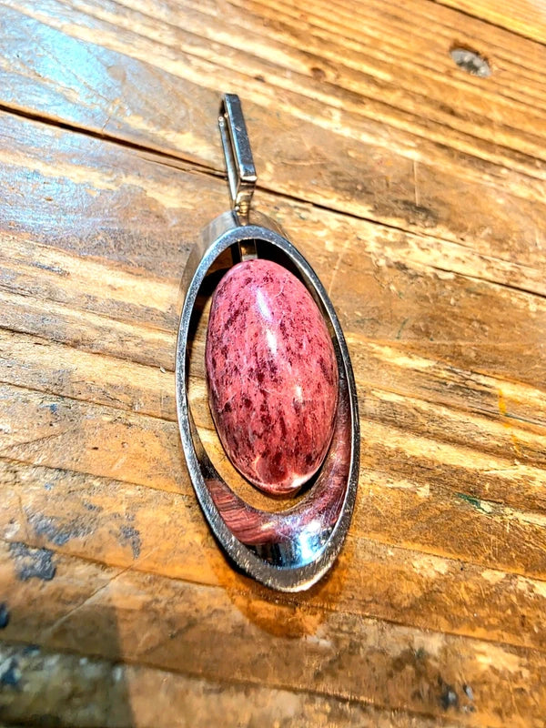 Vintage 70's Thulite Pendant
