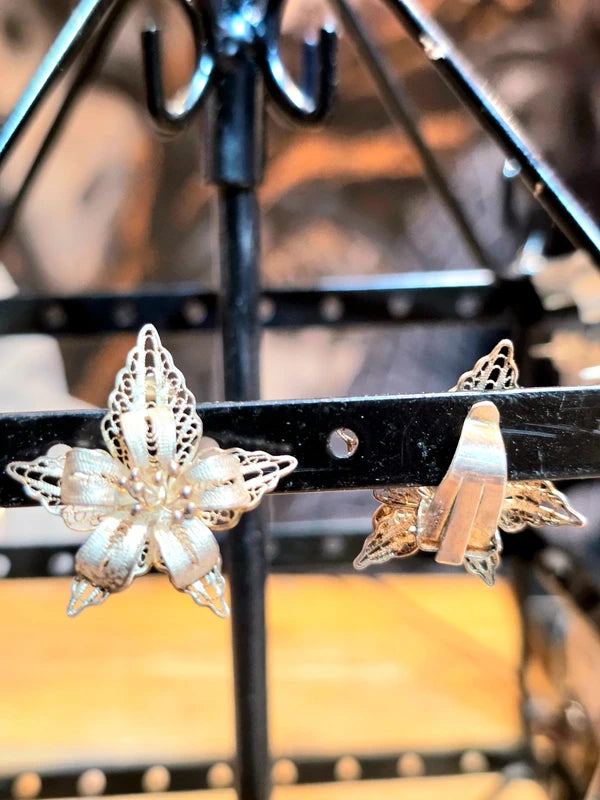 Vintage 60's Silver Filigree Clip-On Earring