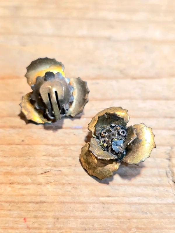 Vintage 70's/80's Flower Clip-On Earrings
