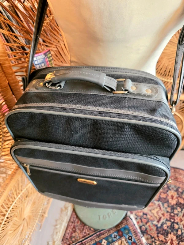 Vintage 70's Challenger Travel Bag
